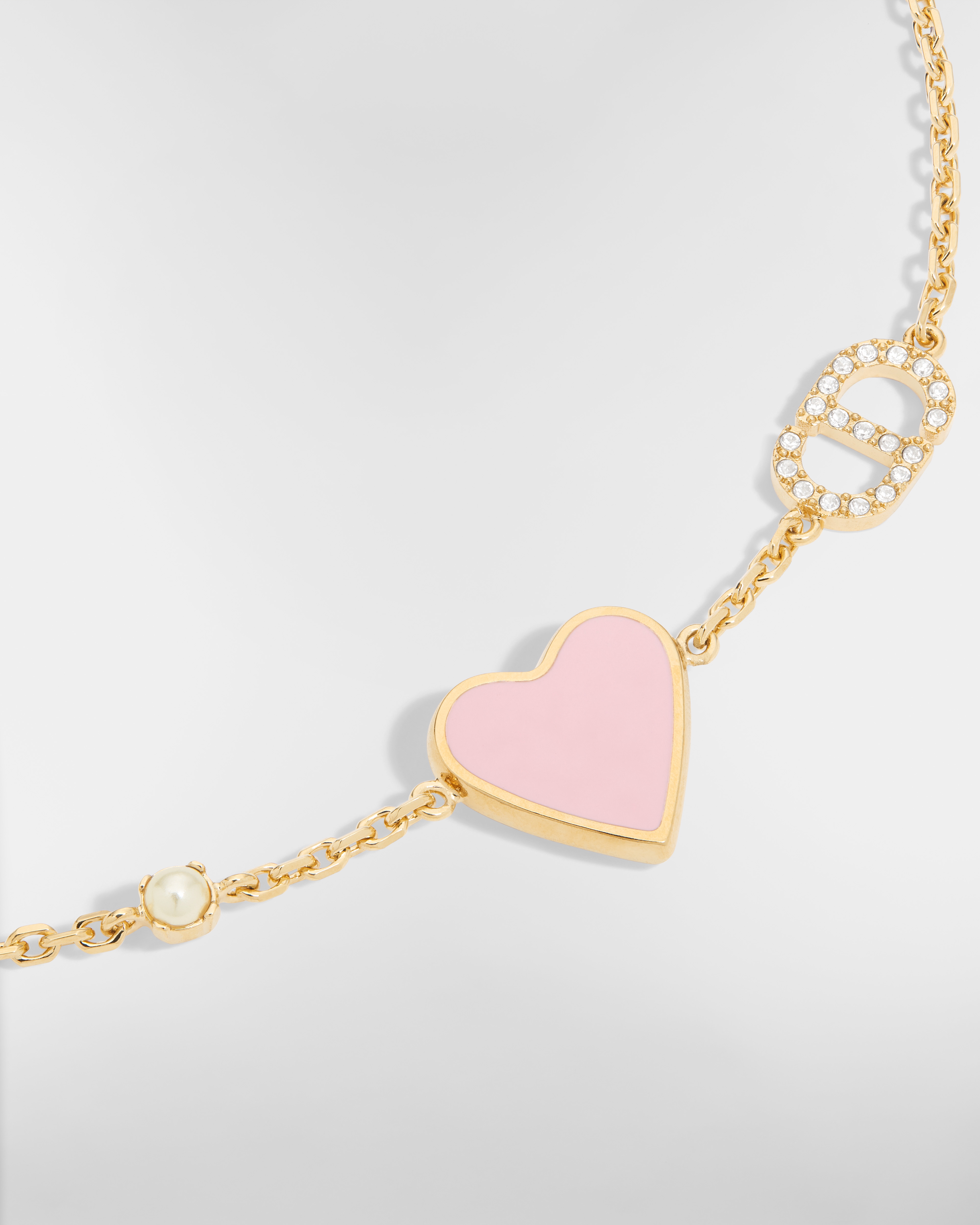 Dioramour Bracelet Gold-Finish Metal, White Resin Pearl, Silver-Tone Crystals and Macaron Pink Lacquer E09