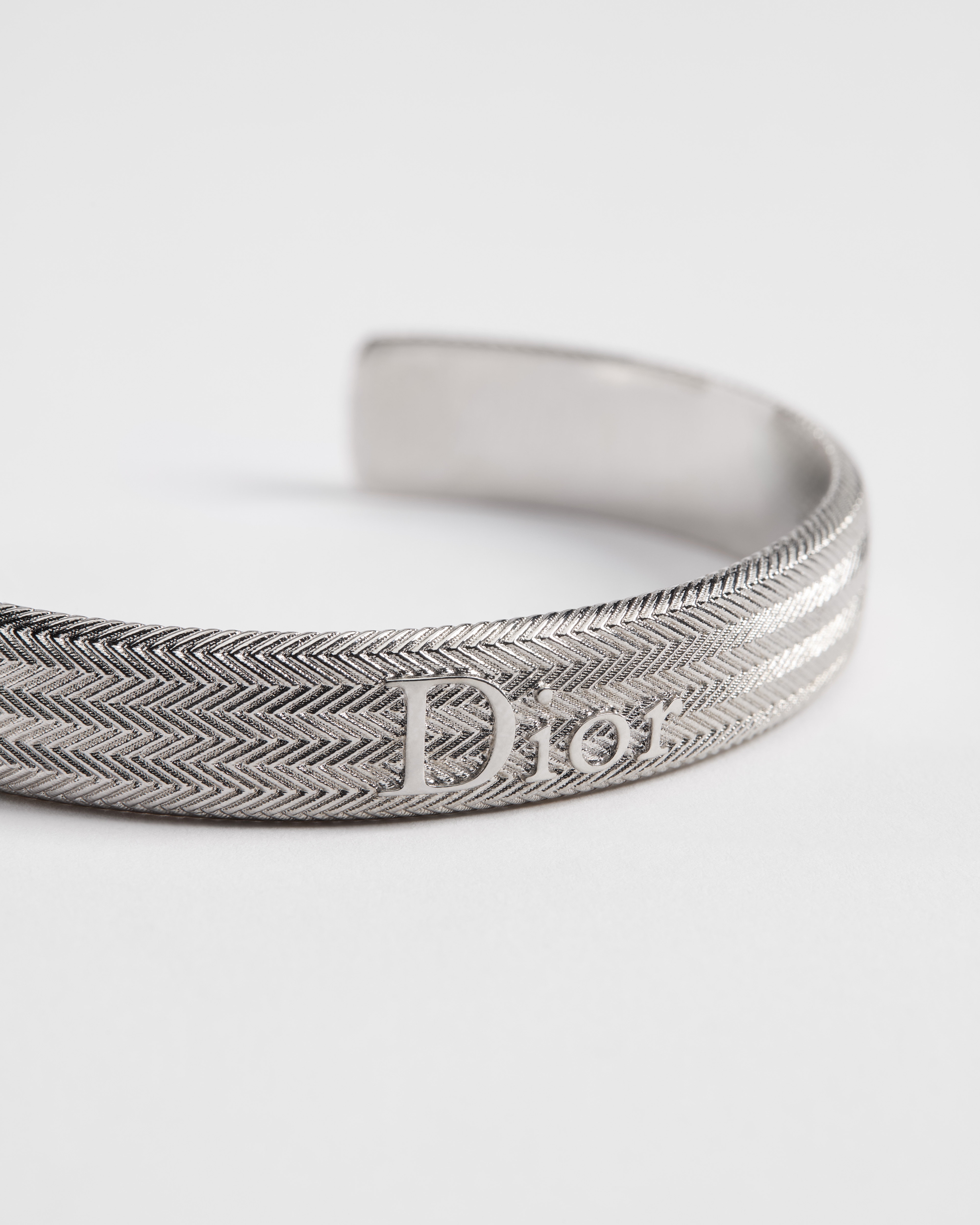 Dior Guilloché バングル 真鍮 E09