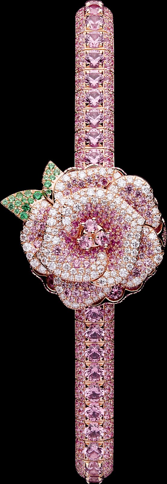 La D de Dior Précieuse à Secret Rose Profile view
