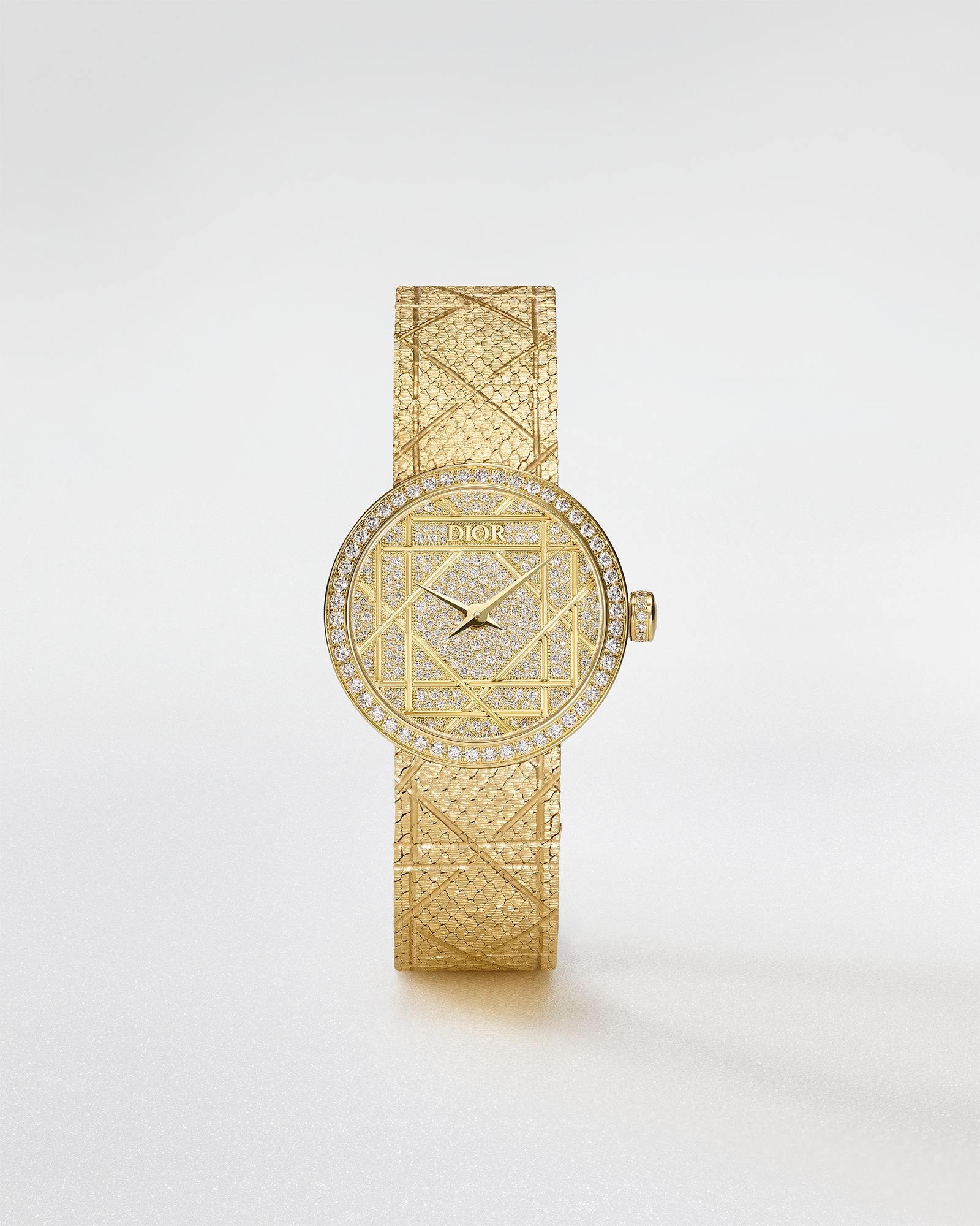 La D My Dior Ø 25 MM, Yellow Gold and Diamonds E01