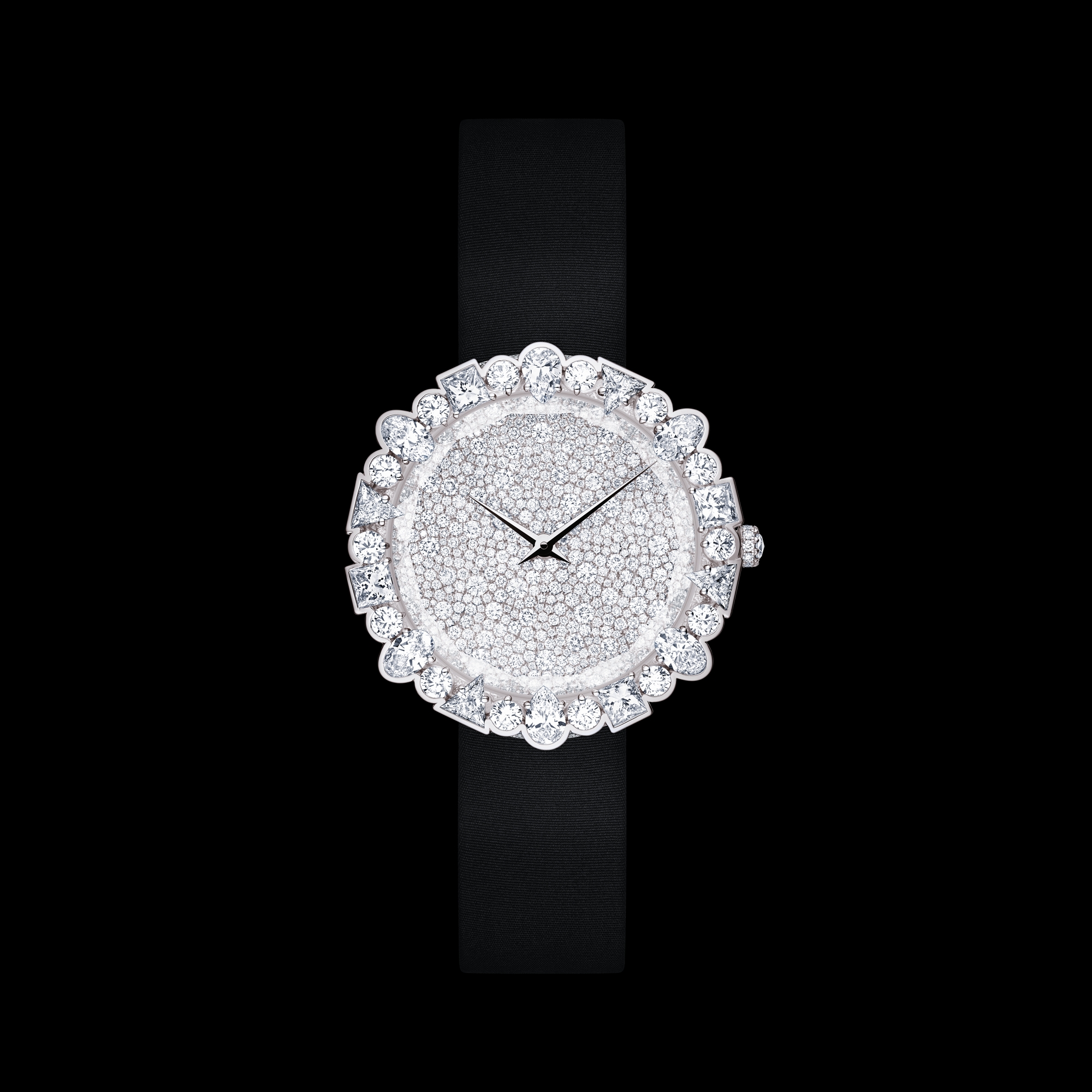 La D de Dior Cocotte 直径38mm クォーツムーブメント E01