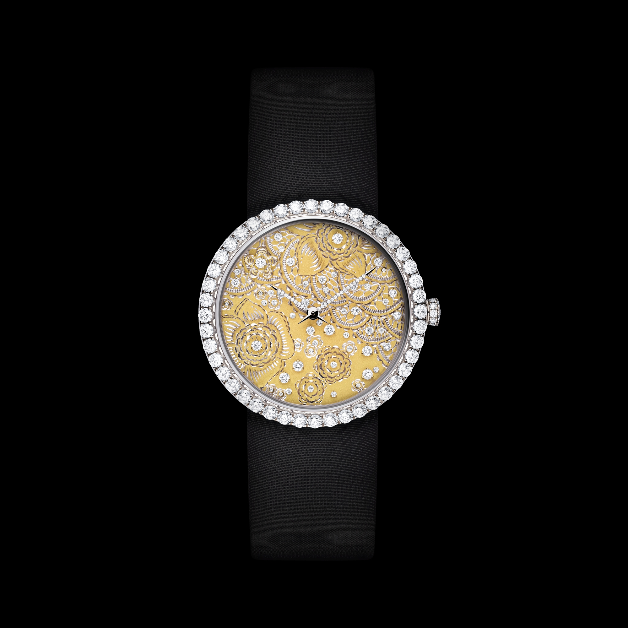 La D de Dior Dentelle Ø 38 mm, Quartz Movement E01