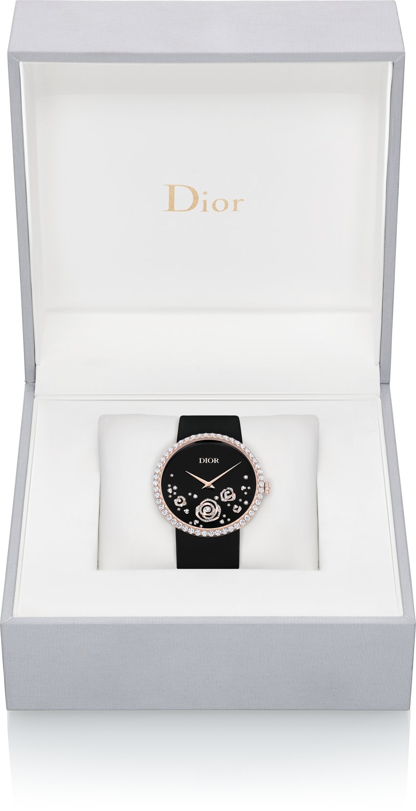 La D de Dior Rose Couture Three quarter closed view