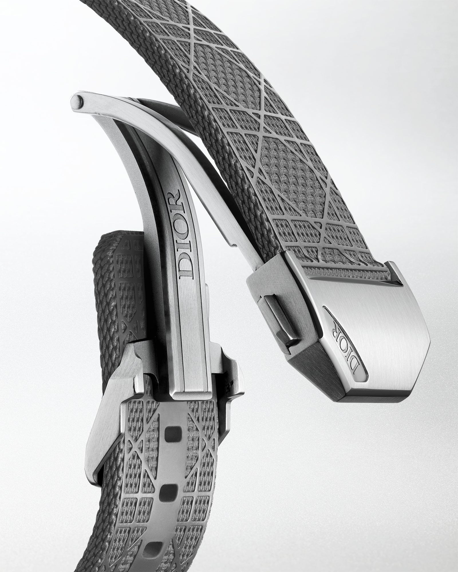 Chiffre Rouge Gray Ultramatte 直径38mmケース 自動巻き スチール E06