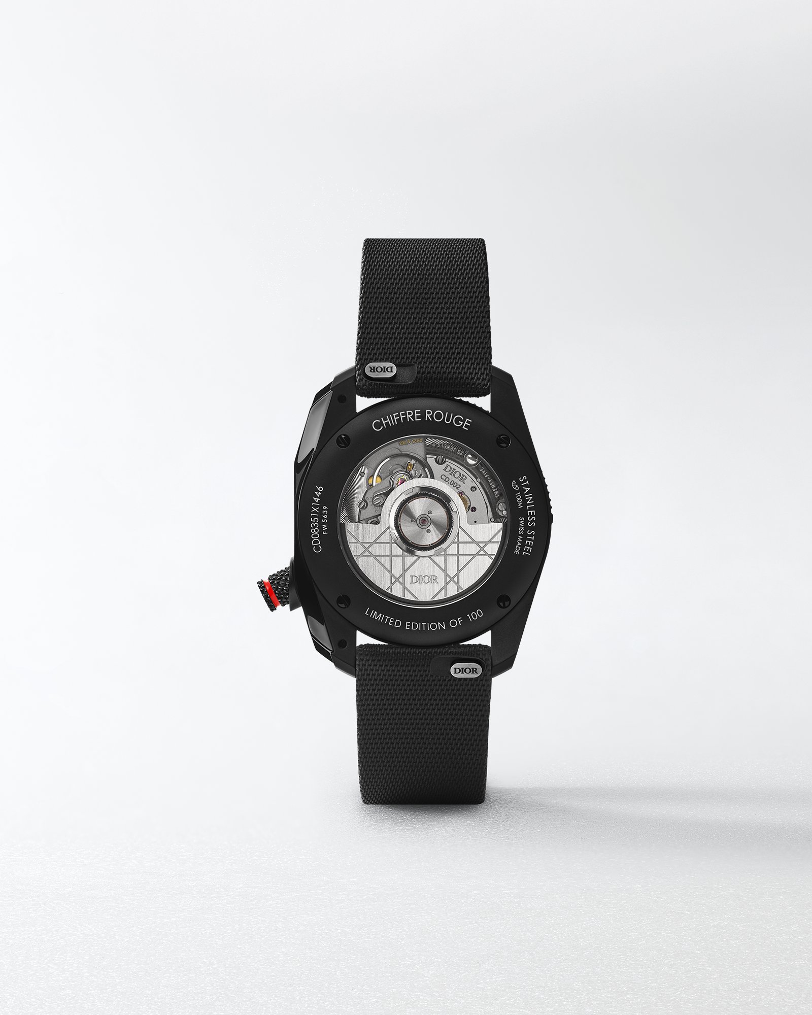 Chiffre Rouge Three quarter opened view