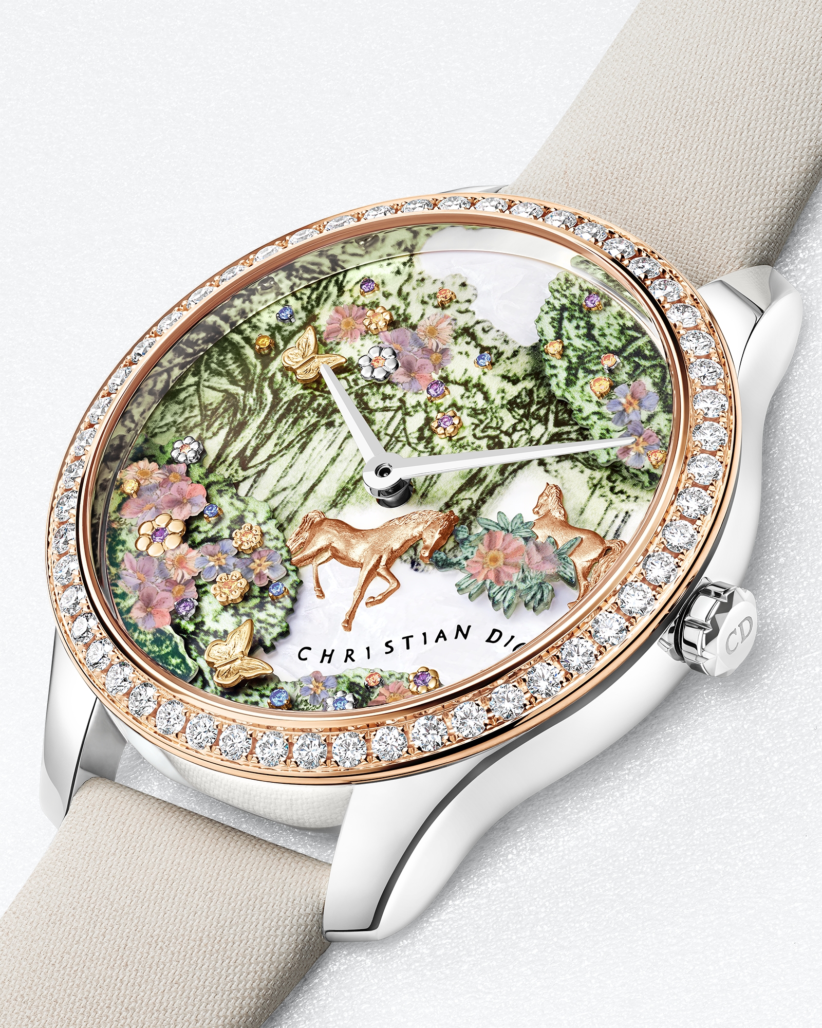 Dior Grand Soir Year of the Horse Ø 36 mm, กลไกการทํางานแบบอัตโนมัติ, สตีล, พิงค์โกลด์, มุก, เพชร, ไพลินสีน้ำเงิน, ไพลินสีเหลือง, อเมทิสต์ และสเปสซาร์ไทต์การ์เนต E02