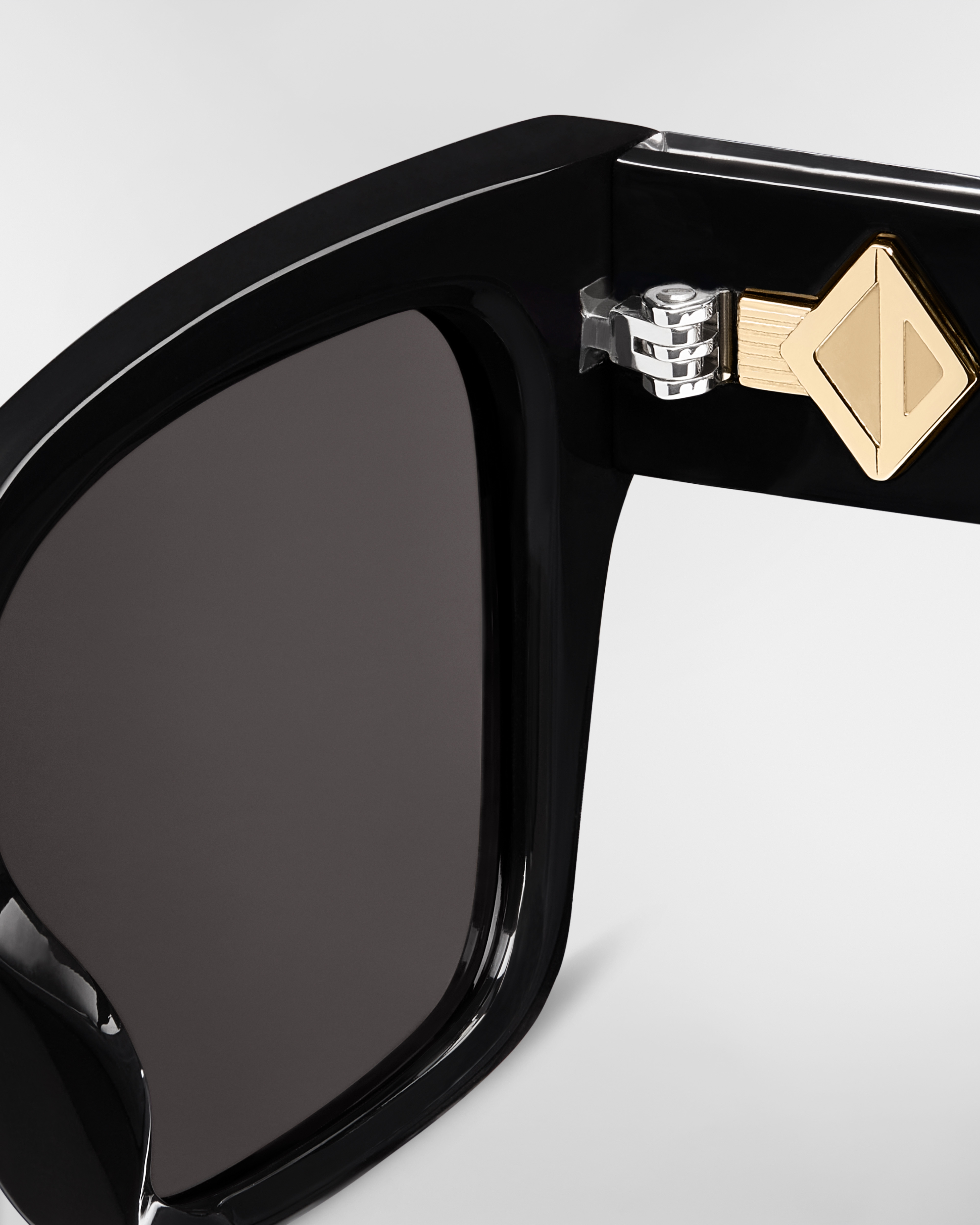 CD Diamond S2I Black Rectangular Sunglasses E11