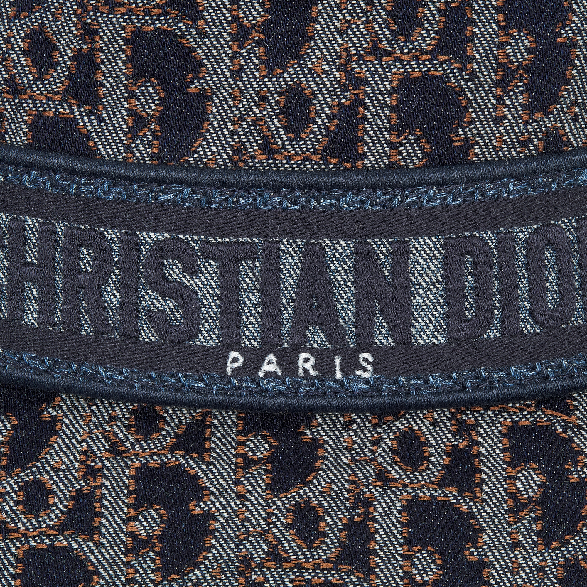 Dior Oblique Denim D-Bobby Small-Brim Bucket Hat Blue Jacquard with Contrasting Topstitching E09