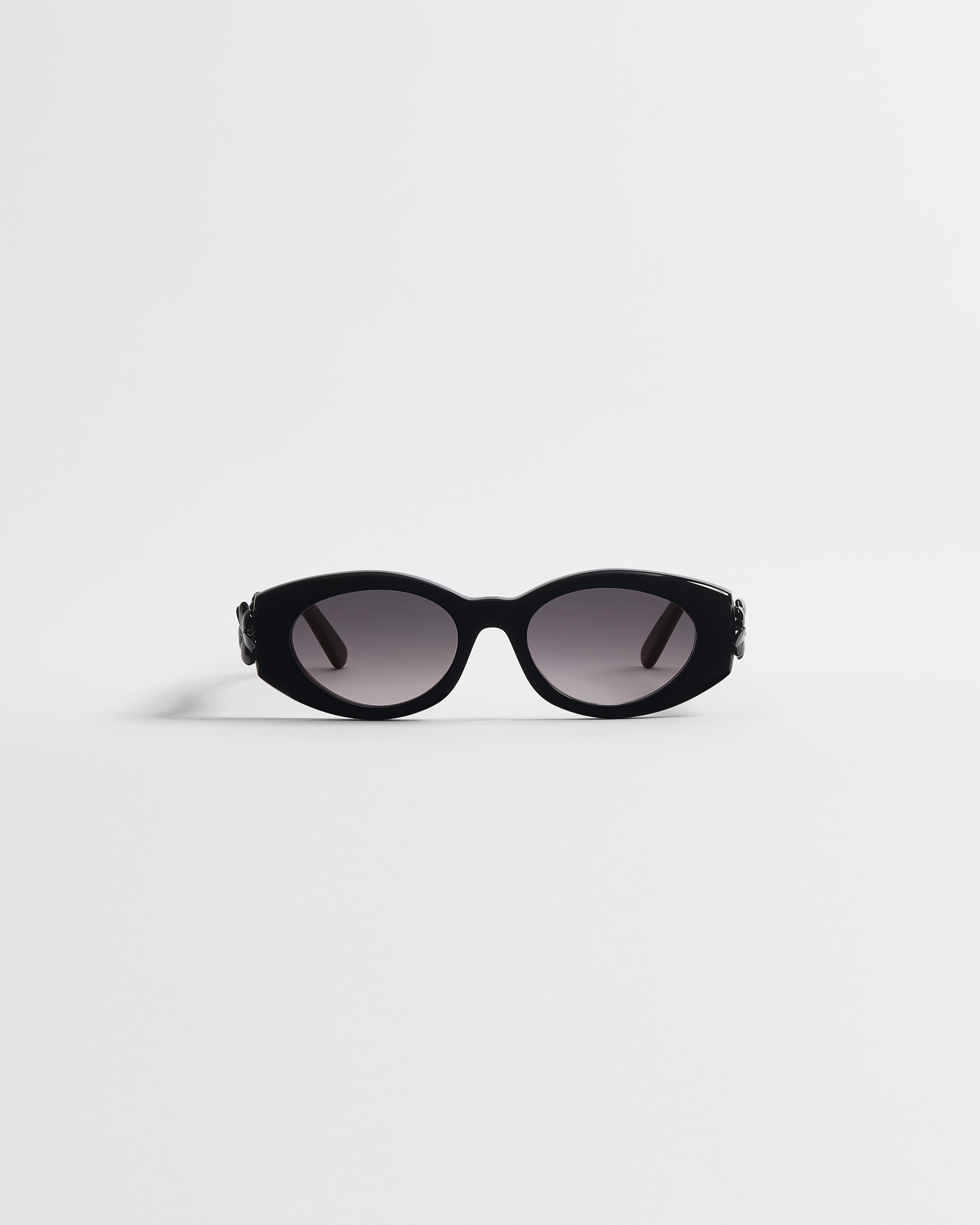 Dior Clover B1I Shiny Black Oval Sunglasses E01