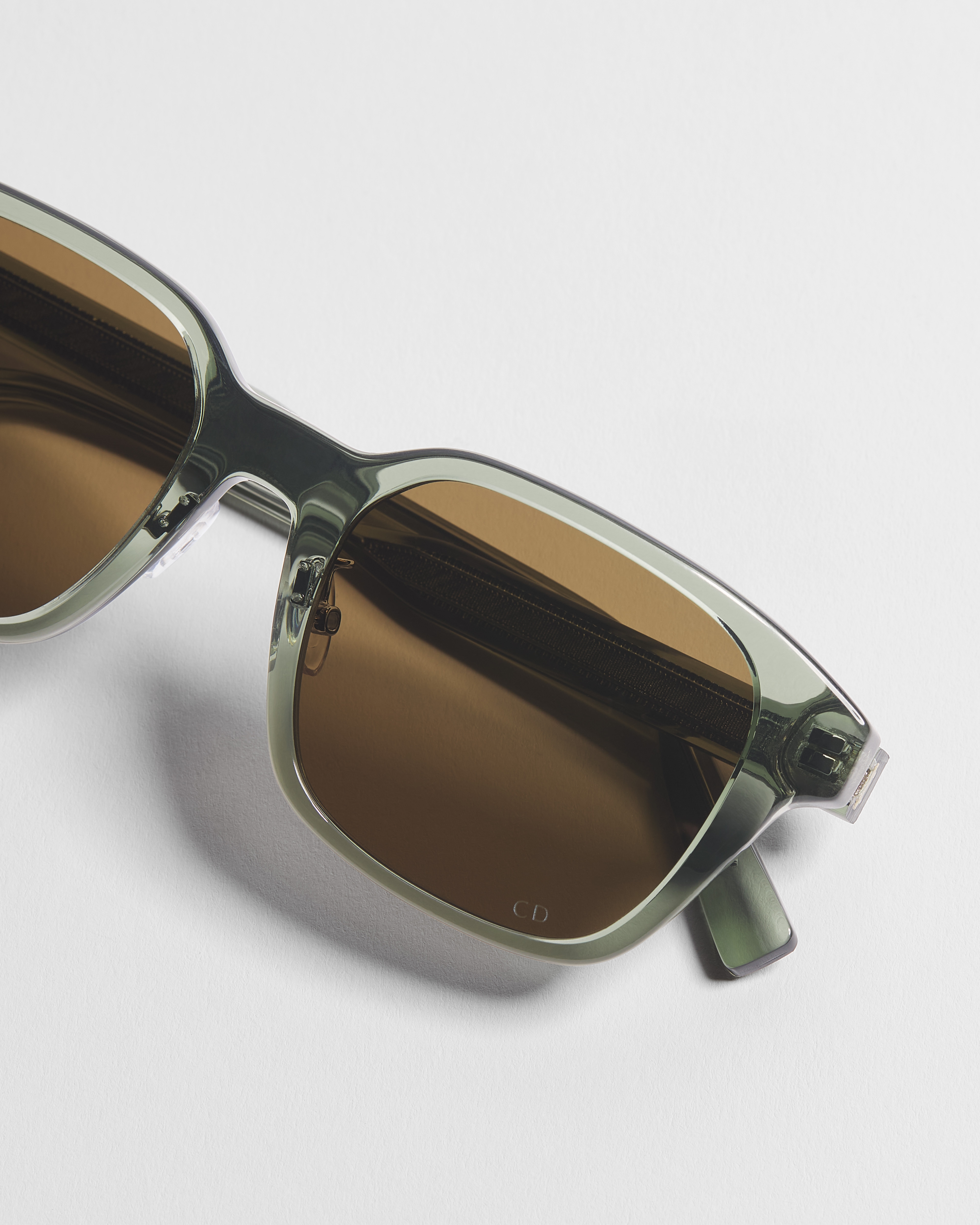 DioRibbon S1F 半透明綠色正方形太陽眼鏡 E06