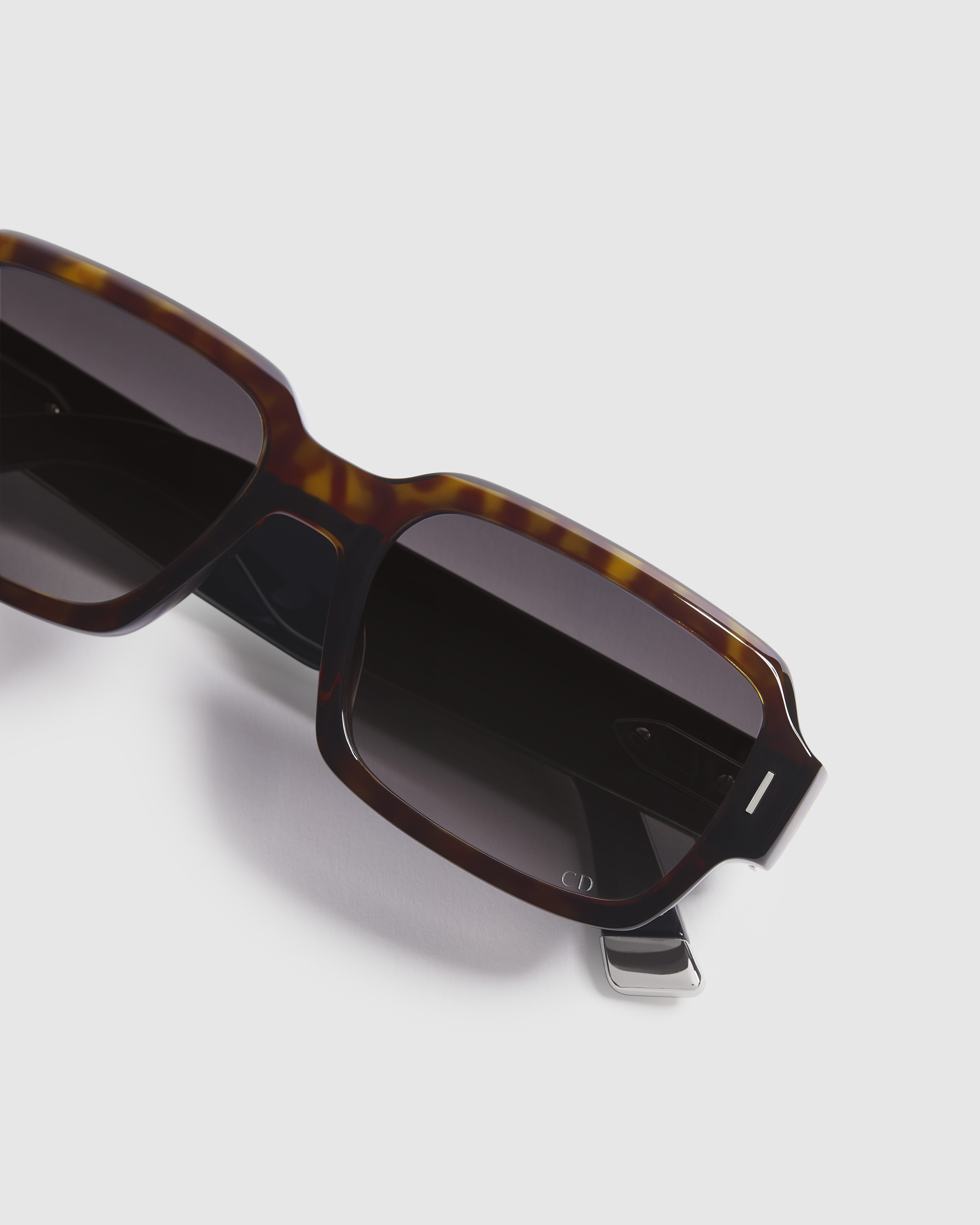 DiorTailoring サングラス レクタンギュラー E06