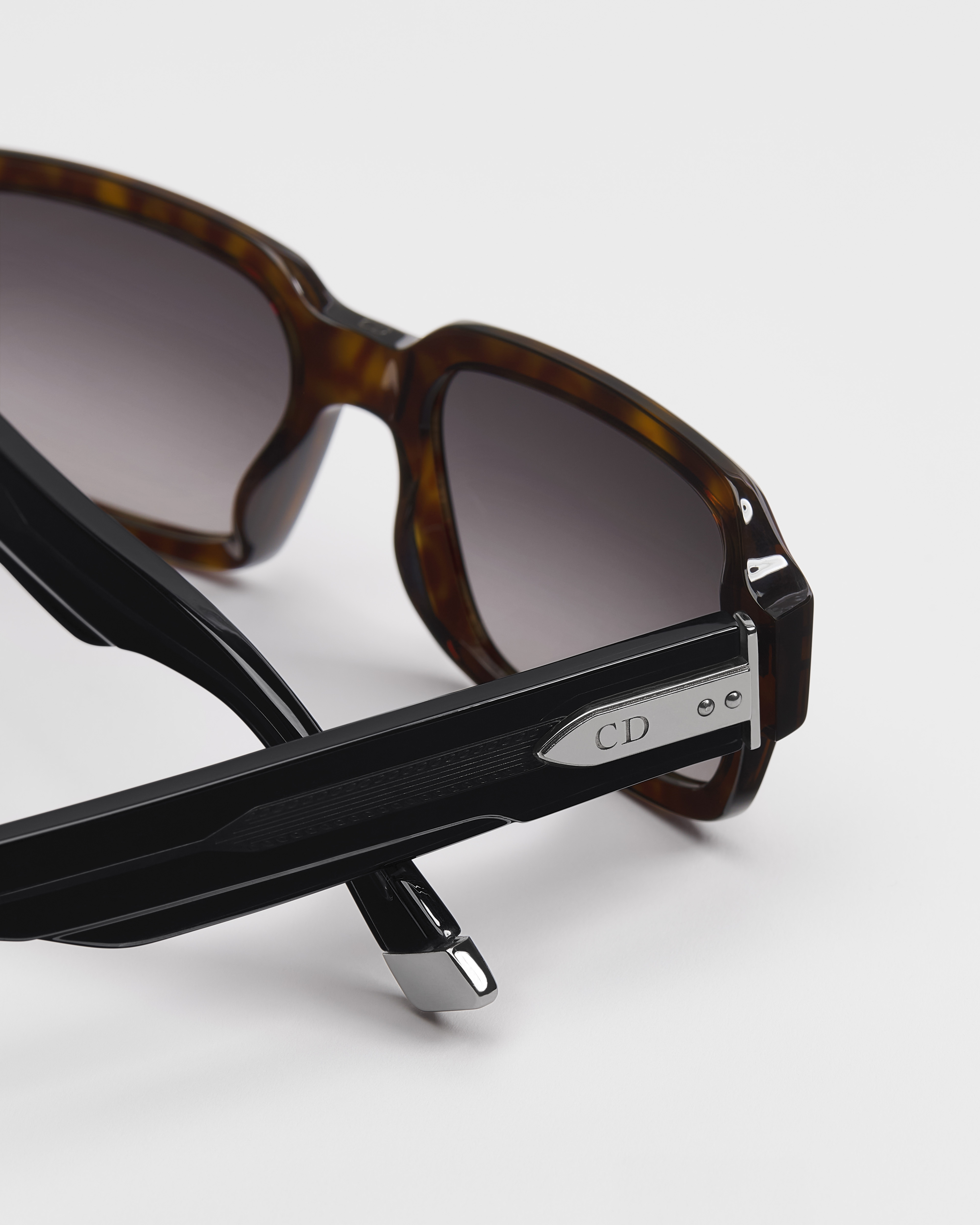 DiorTailoring サングラス レクタンギュラー E08