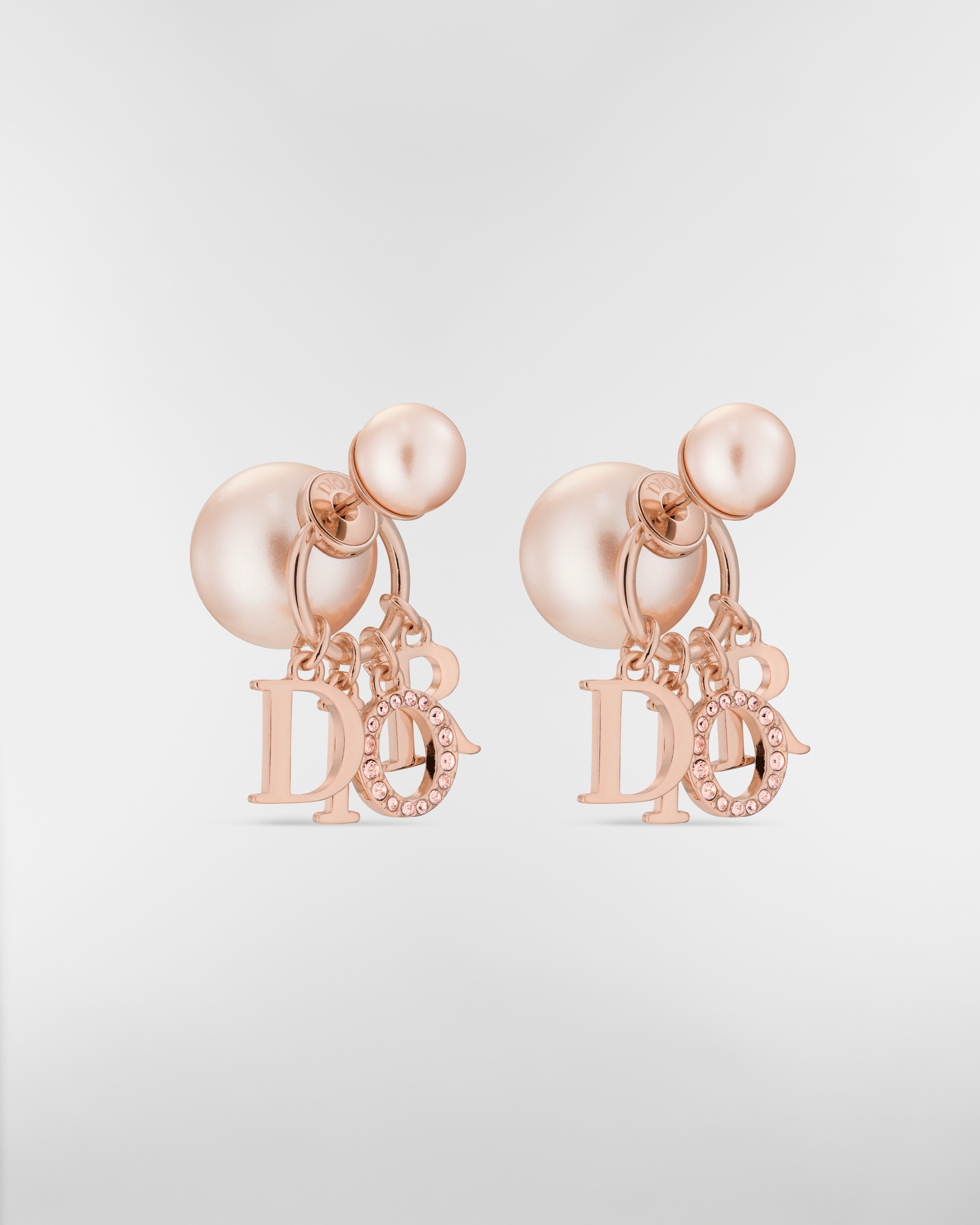 Dior Tribales 귀걸이 핑크 피니시 메탈 & 핑크 레진 진주, 크리스탈 E03