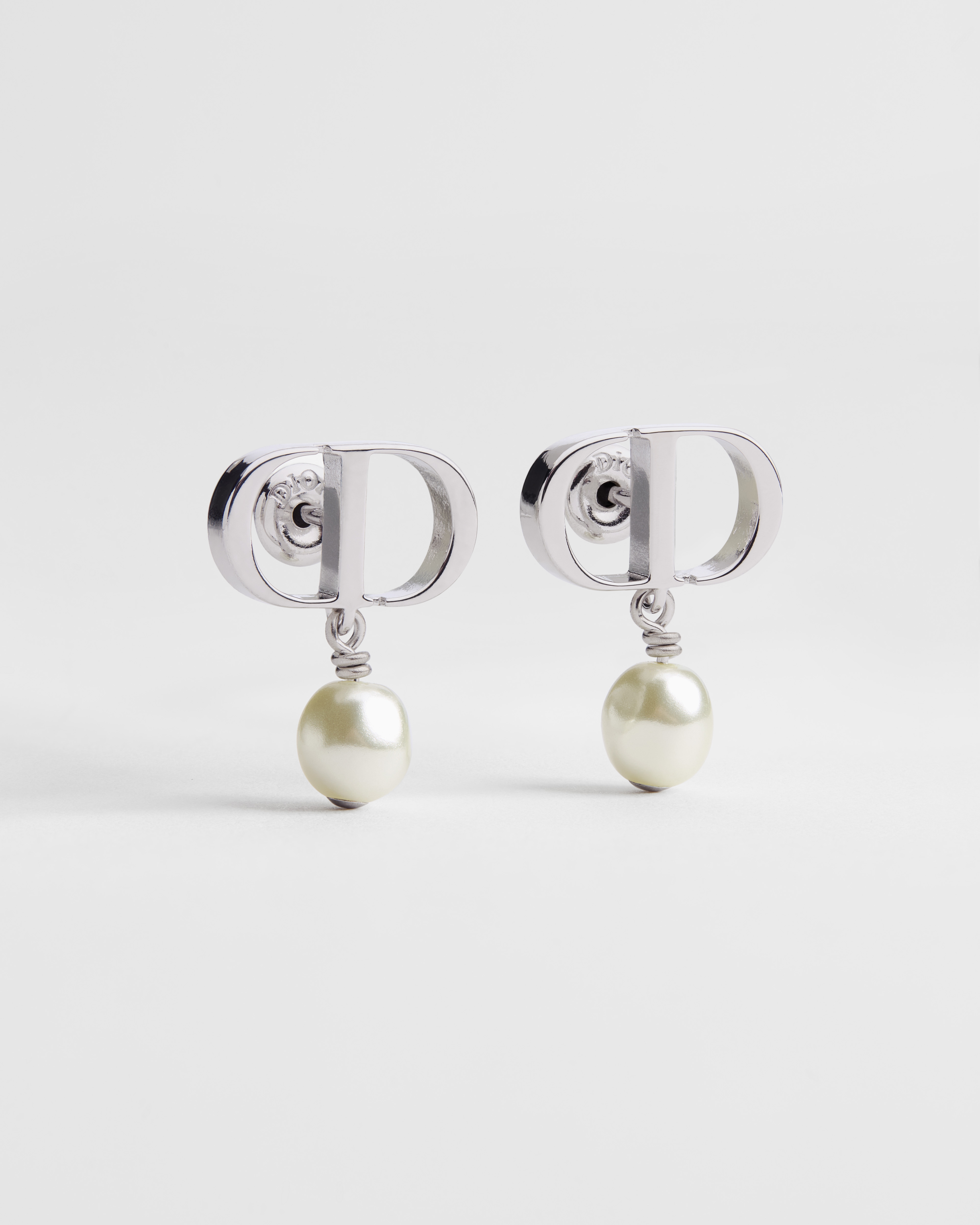 Petit CD Earrings Silver-Finish Metal with White Resin Pearls E01