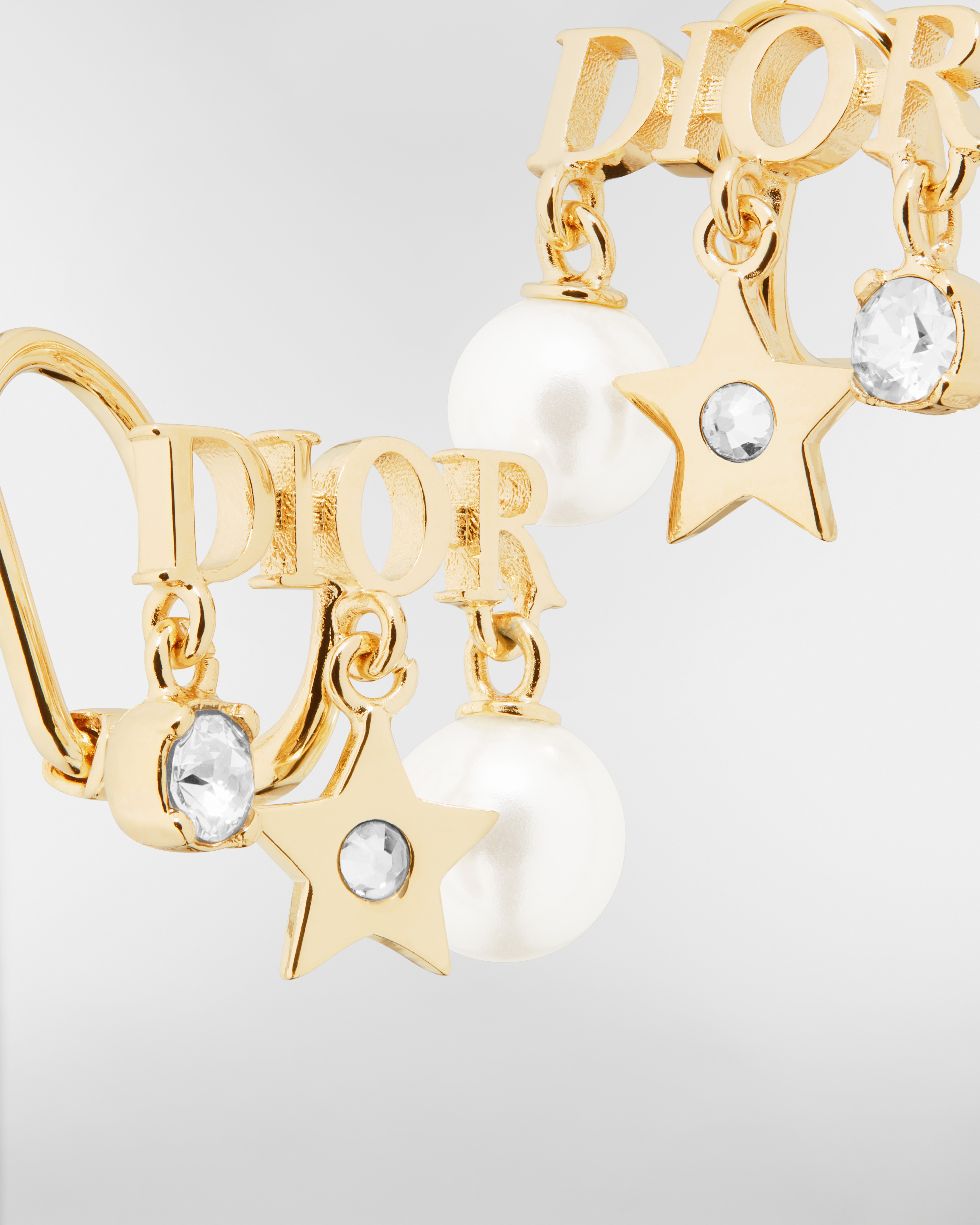 Dio(r)evolution Clip-On Earrings Gold-Finish Metal, White Resin Pearls and White Crystals E09