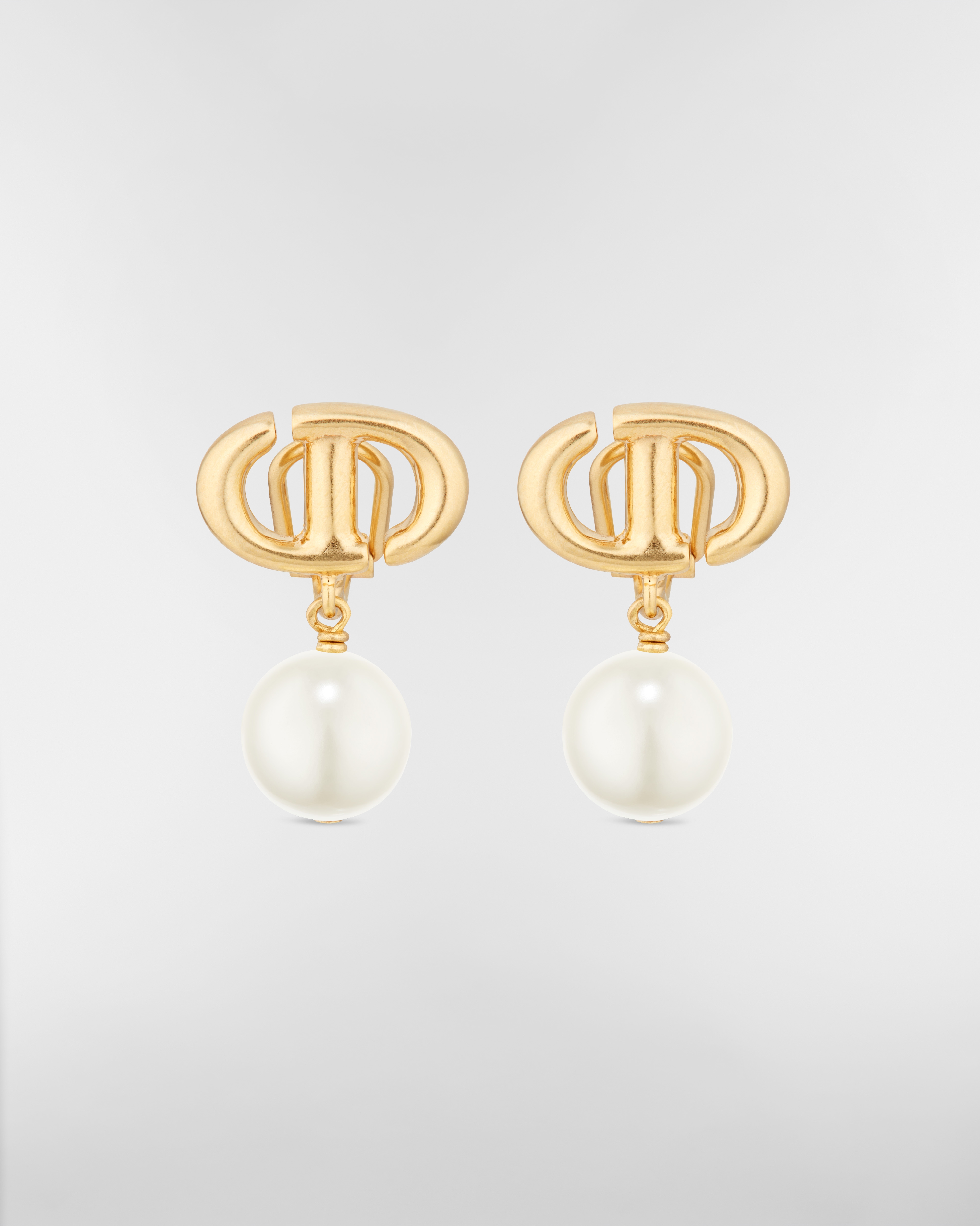 CD Navy 클립 귀걸이 골드 피니시 메탈 & 화이트 레진 진주 E01