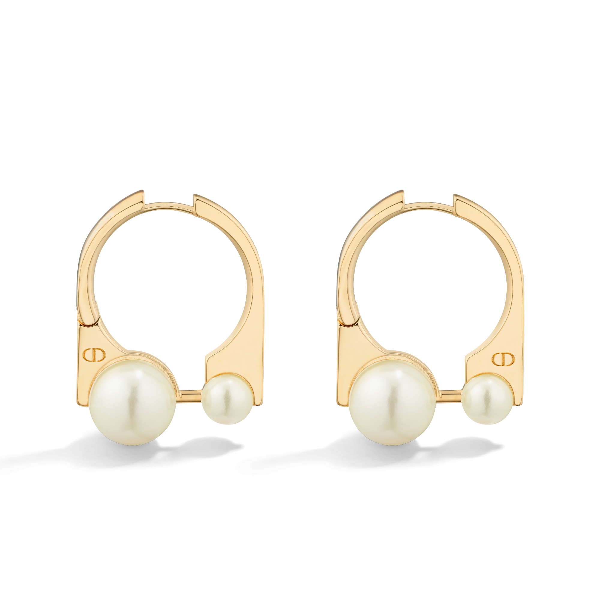 Dior Tribales New Look 中型耳環 金色飾面金屬和白色樹脂珍珠 E02