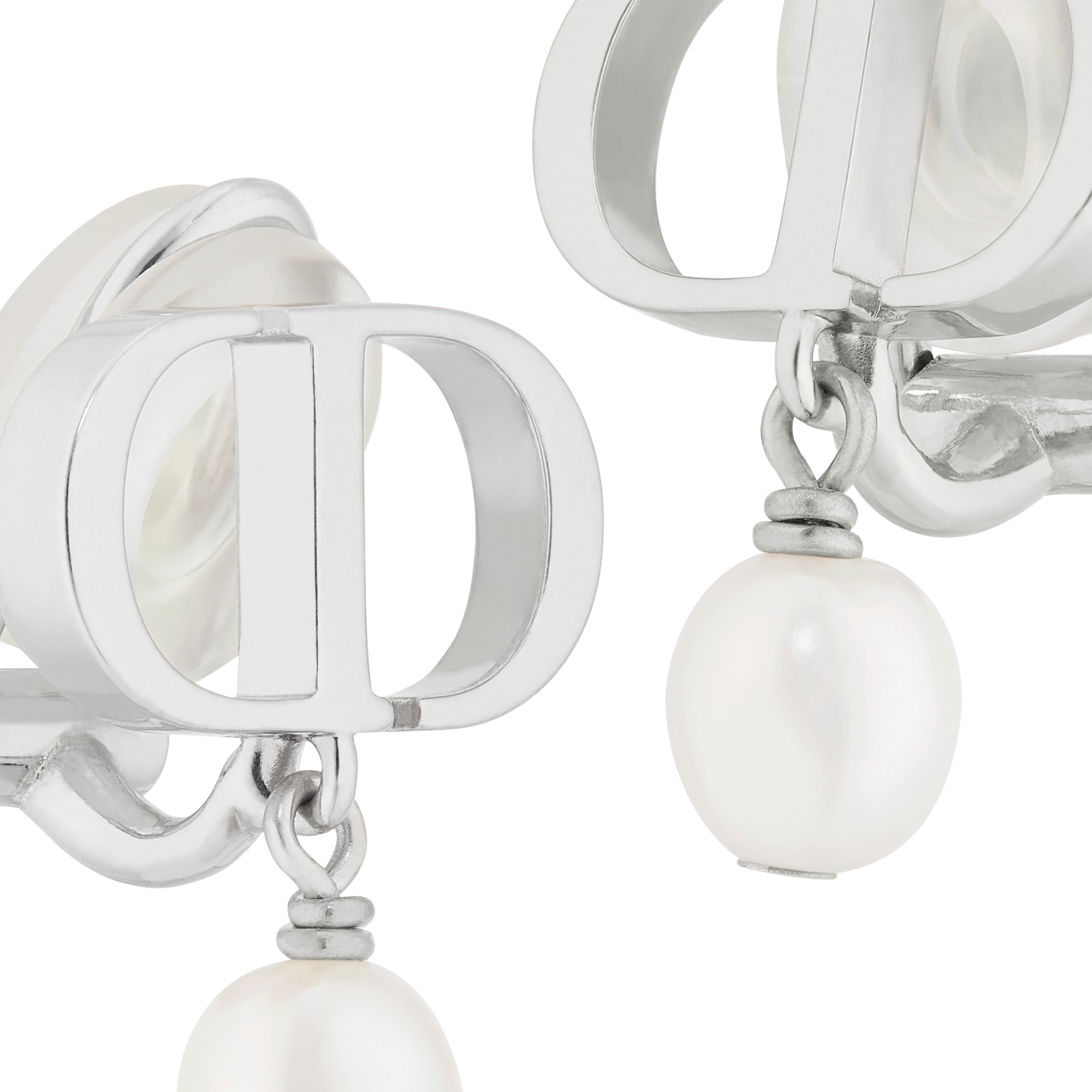 Boucles D'oreilles Clips Vintage Années 80 – Résine Argentée Froissée – Style Rétro Intemporel