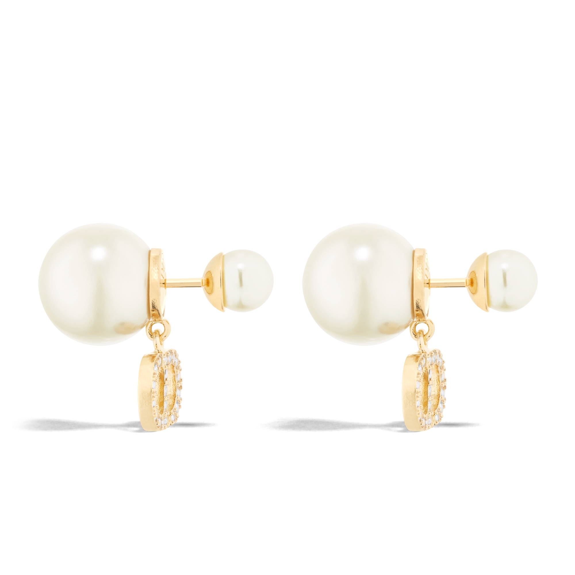 Boucles d'oreilles Dior Tribales Métal finition dorée, perles en résine blanche et cristaux argentés E02