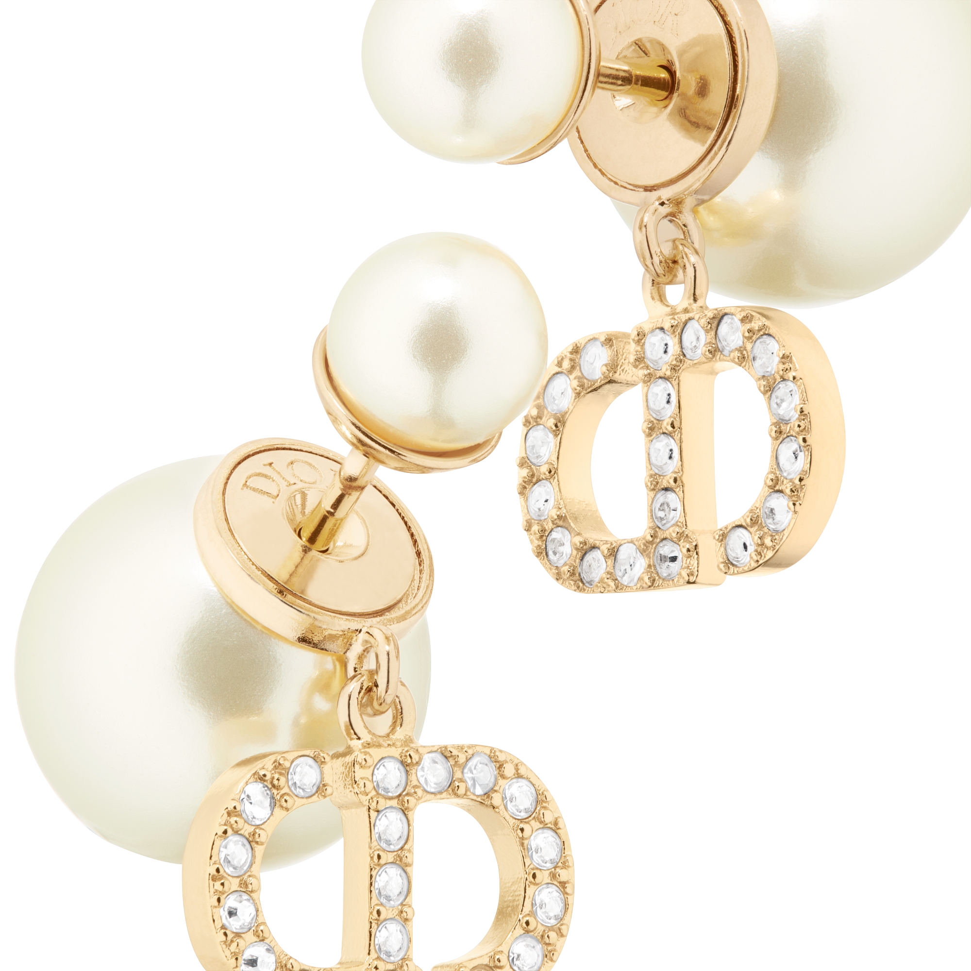 Boucles d'oreilles Dior Tribales Métal finition dorée, perles en résine blanche et cristaux argentés E09