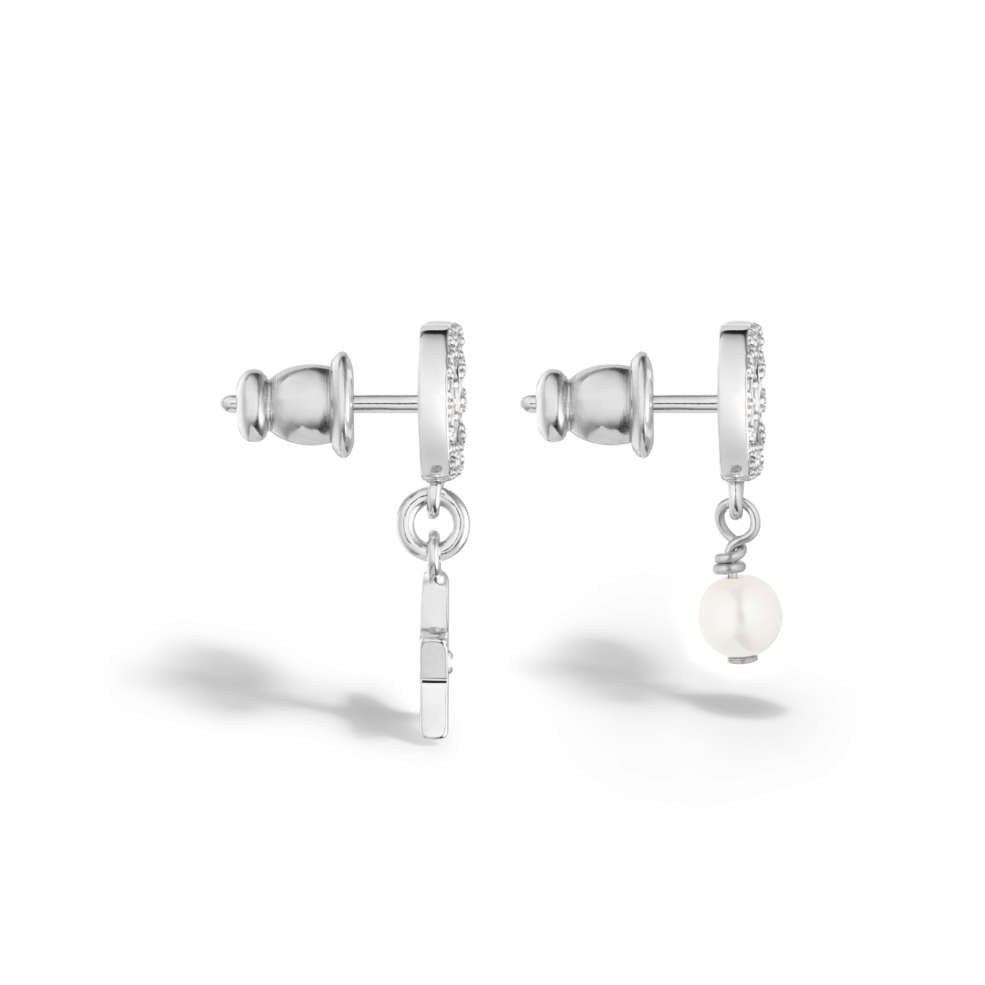 Boucles d'oreilles Petit CD Lucky Charms Métal finition argentée, perle en résine blanche et cristaux argentés E02