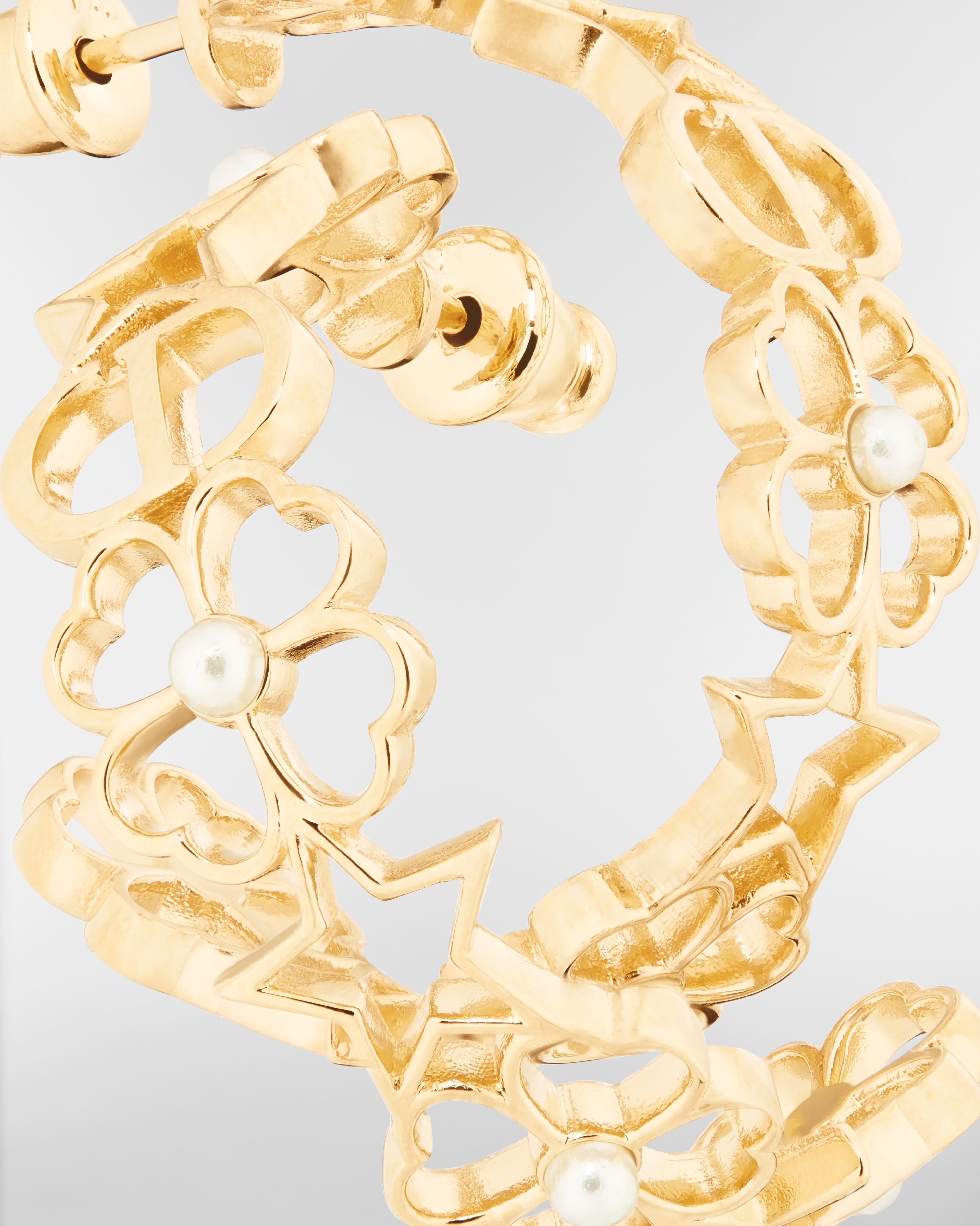 Dior Lucky Lace-hoepeloorbellen Metaal met goudkleurige afwerking en witte harsparels E09