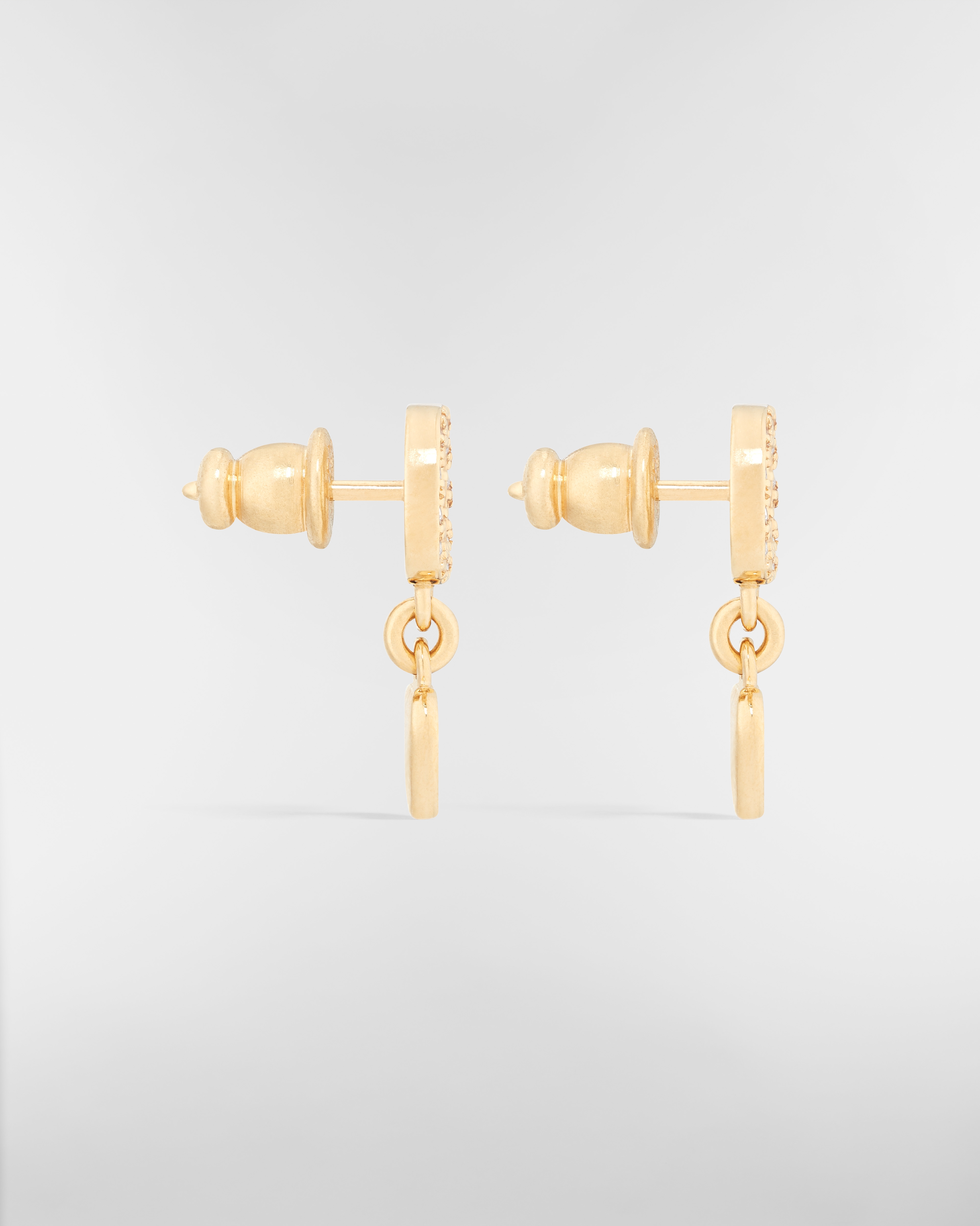 Boucles d'oreilles Dioramour Métal finition dorée, cristaux argentés et laque rose macaron E02