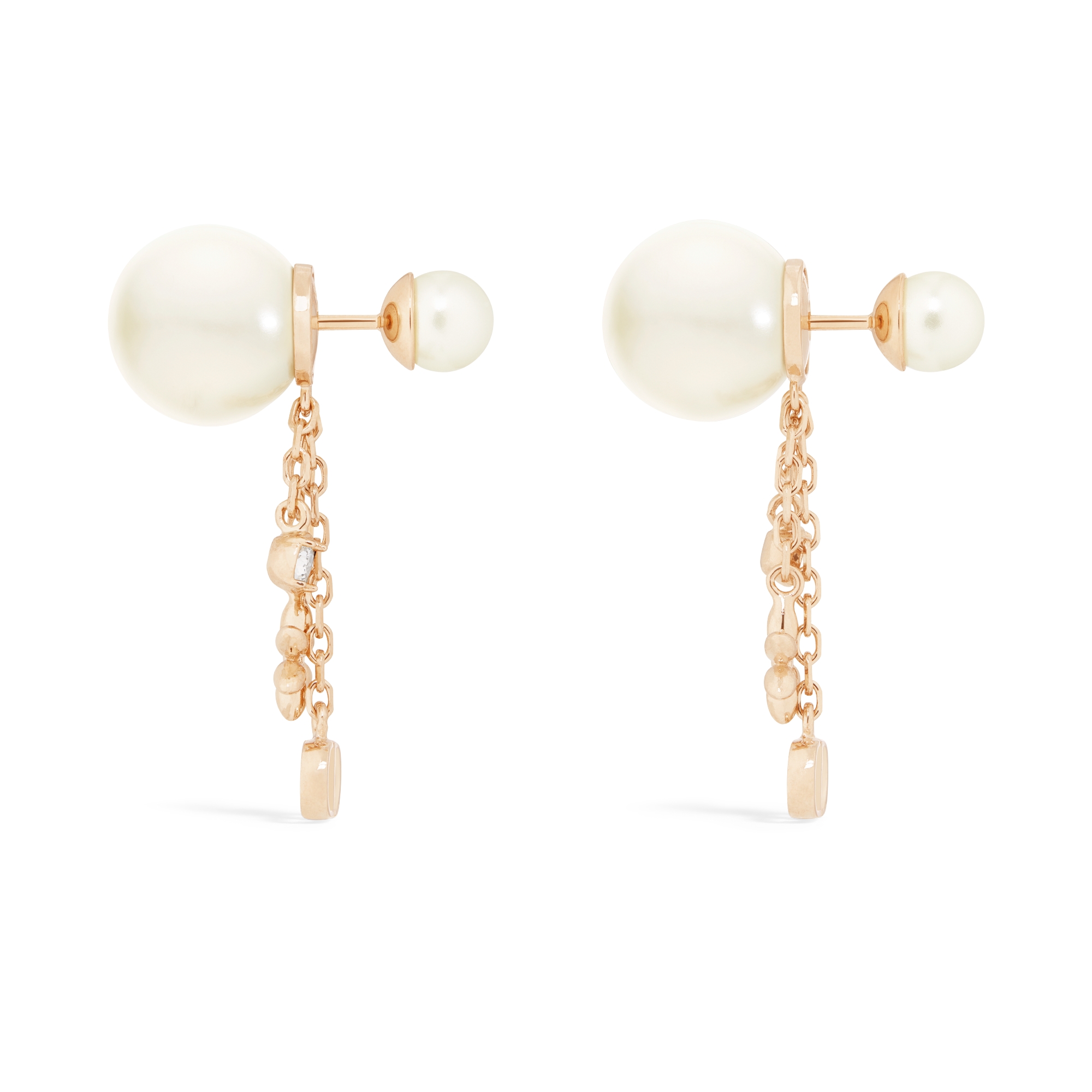 ต่างหู Dior Tribales โลหะเคลือบทองสีอ่อน ไข่มุกเรซินสีขาว และคริสตัลโทนสีเงิน E02