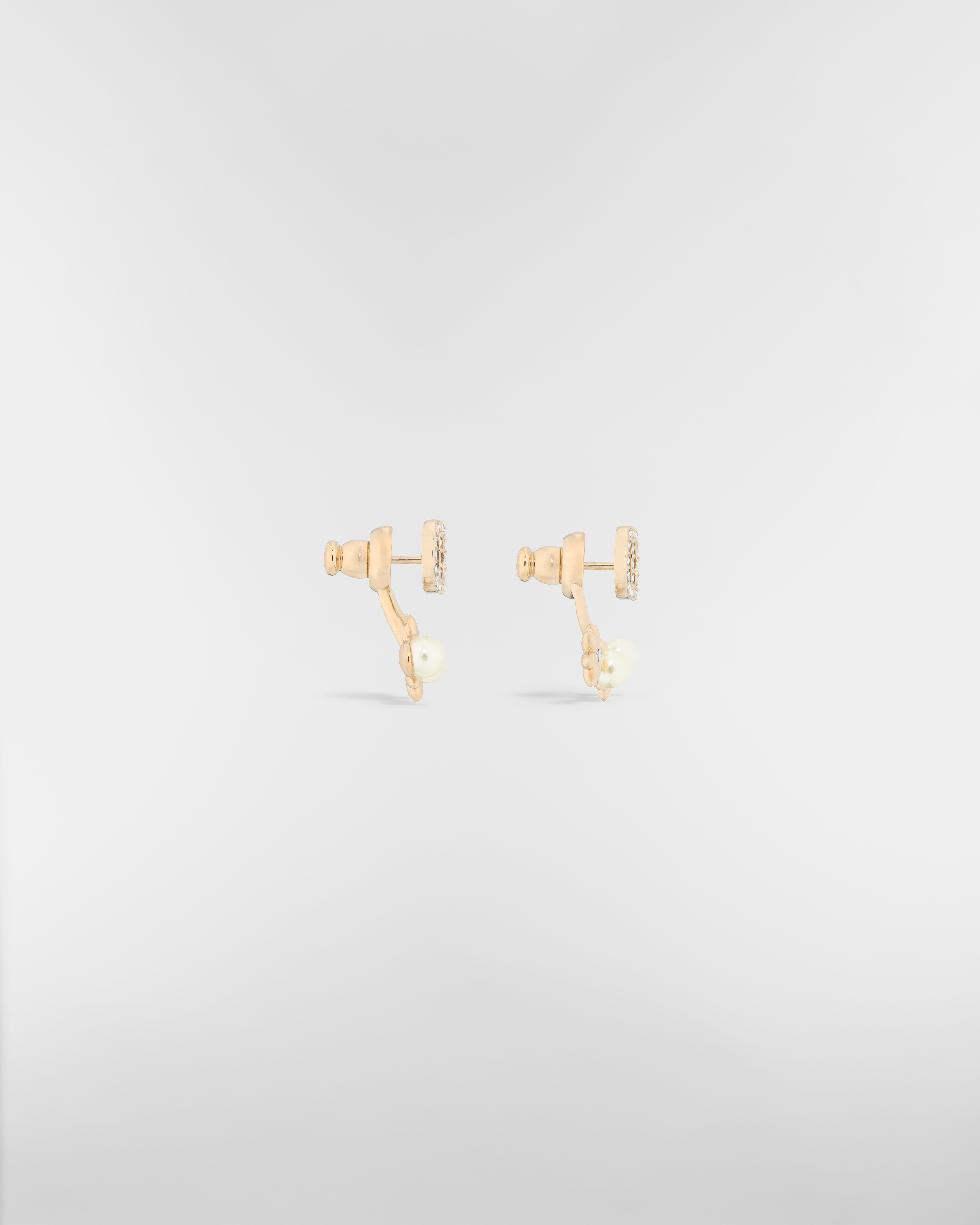 Petit CD Daisy Earrings Pale Gold-Finish Metal, White Resin Pearls and Silver-Tone Crystals E02