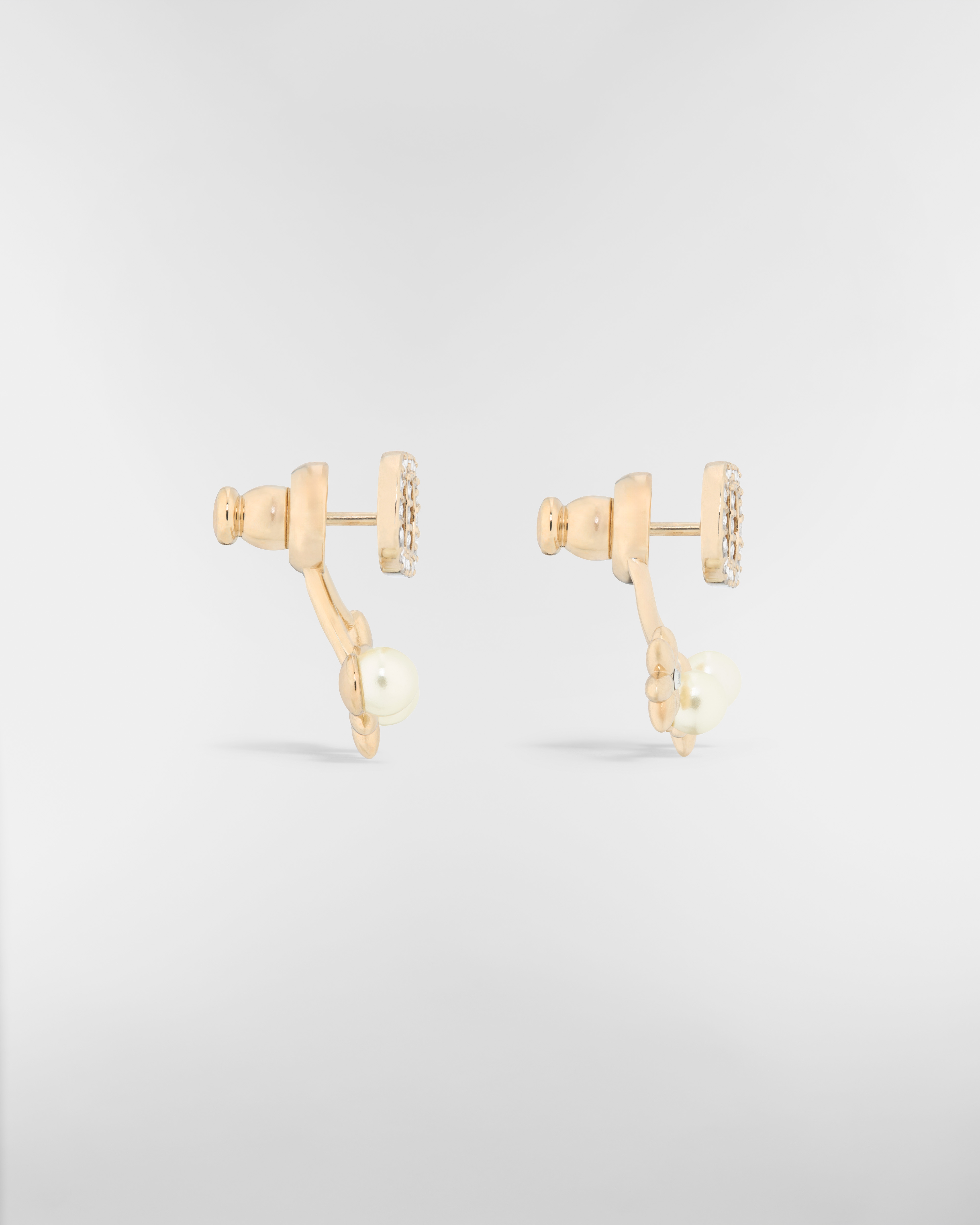 Petit CD Daisy Earrings