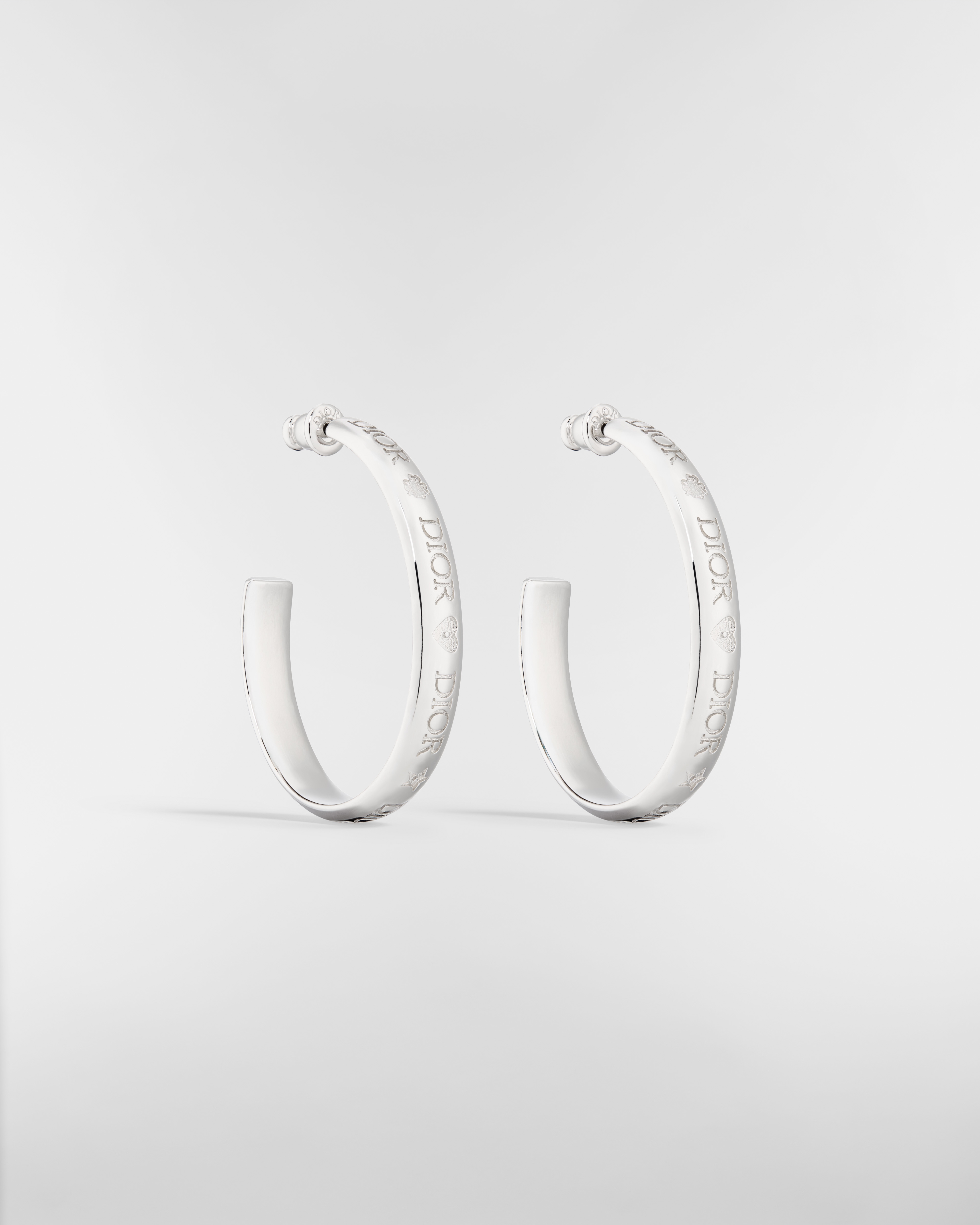 Brincos de argola Dior Trésor Metal com acabamento prateado E03