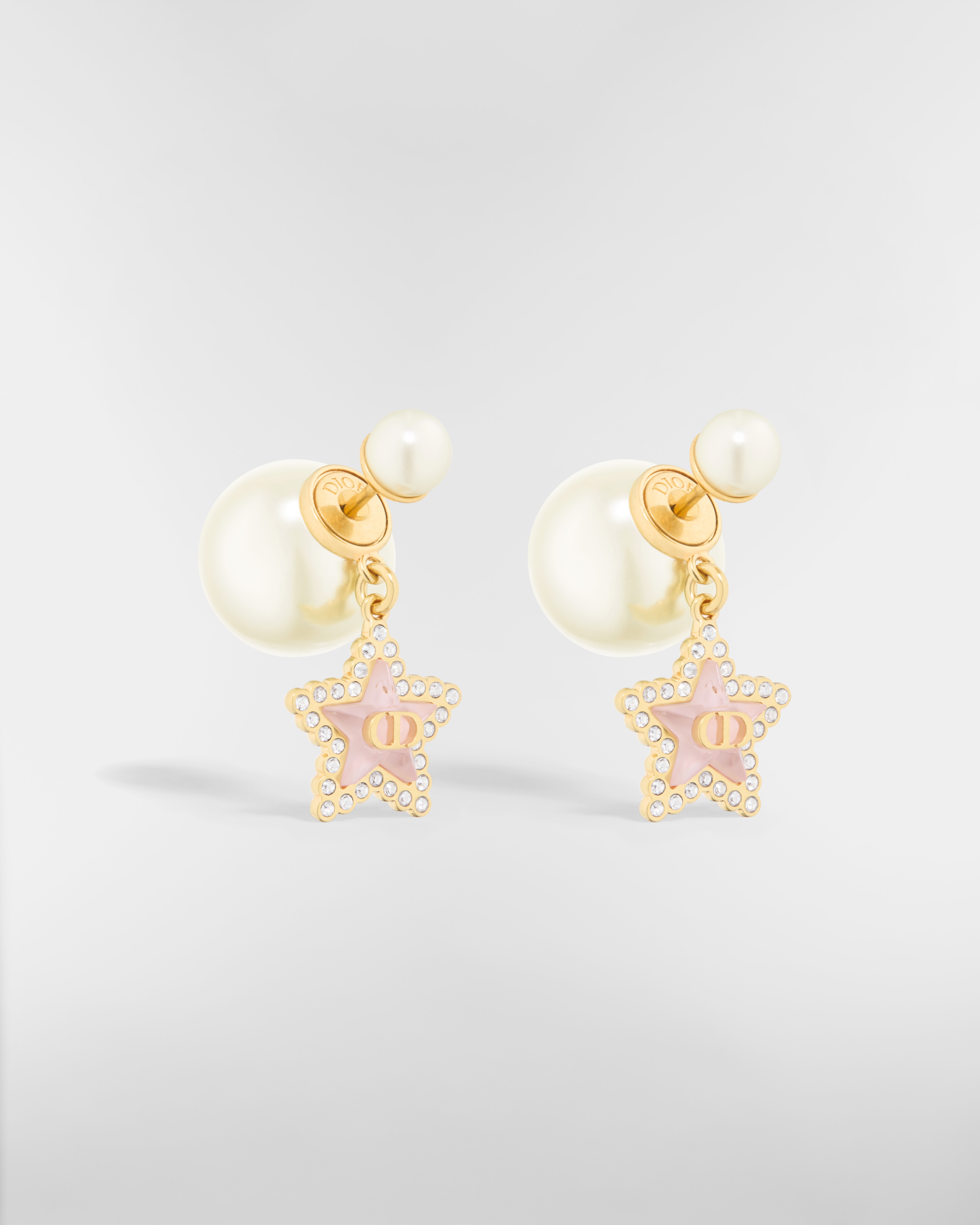 Dior Tribales 귀걸이 골드 피니시 메탈 & 화이트 레진 진주, 실버 톤 크리스탈, 마카롱 핑크 글라스 E03