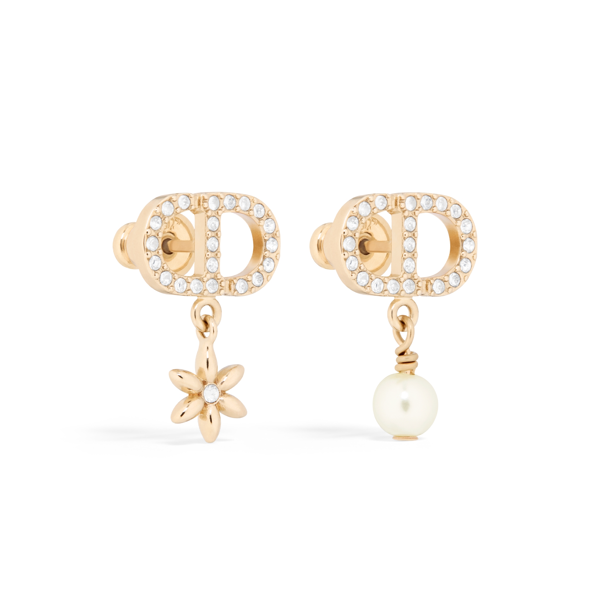 ต่างหู Petit CD Daisy โลหะเคลือบทองสีอ่อน ไข่มุกเรซินสีขาว และคริสตัลโทนสีเงิน E03