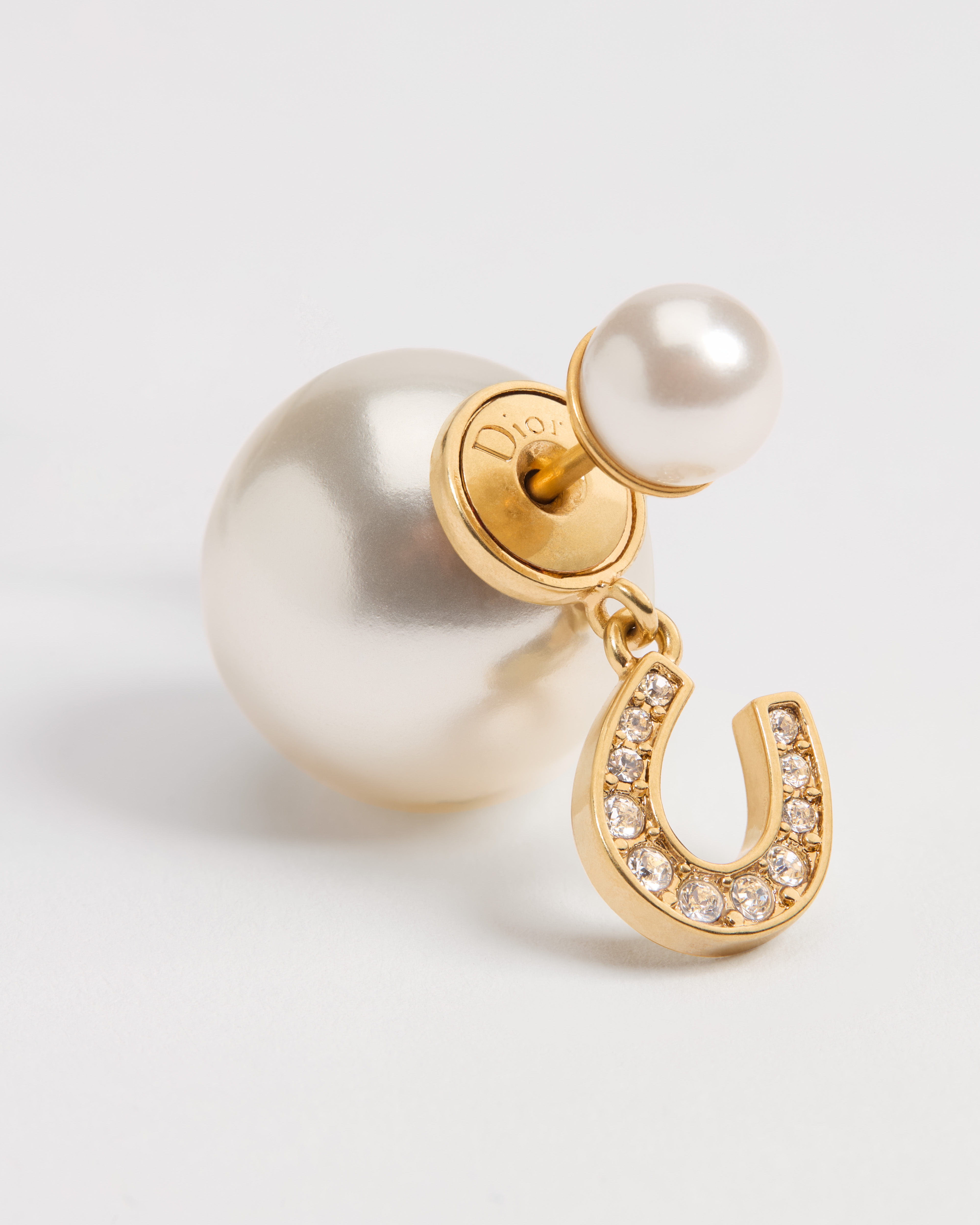 Pendientes Lucky Dior - Dior Tribales Metal dorado, abalorios de resina blancos y cristales blancos E09