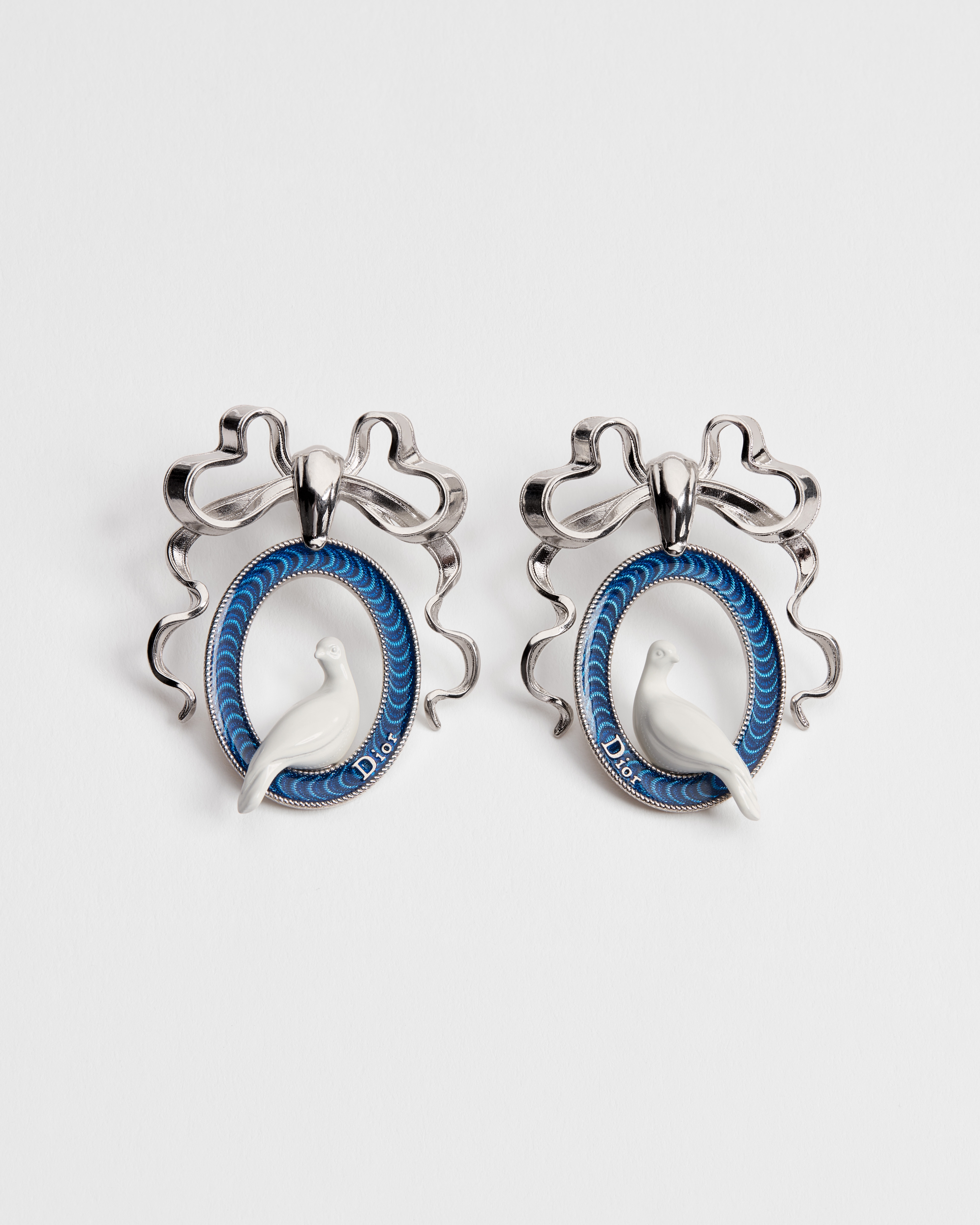Dior Médaillon-oorbellen Metaal met zilverkleurige afwerking, blauwe lak en witte hars E01