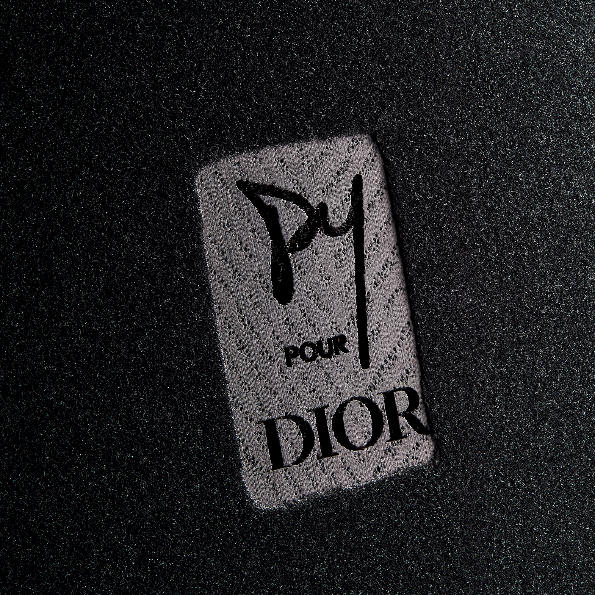 Sujetalibros Dior Maison x Pierre Yovanovitch, madera de roble E10