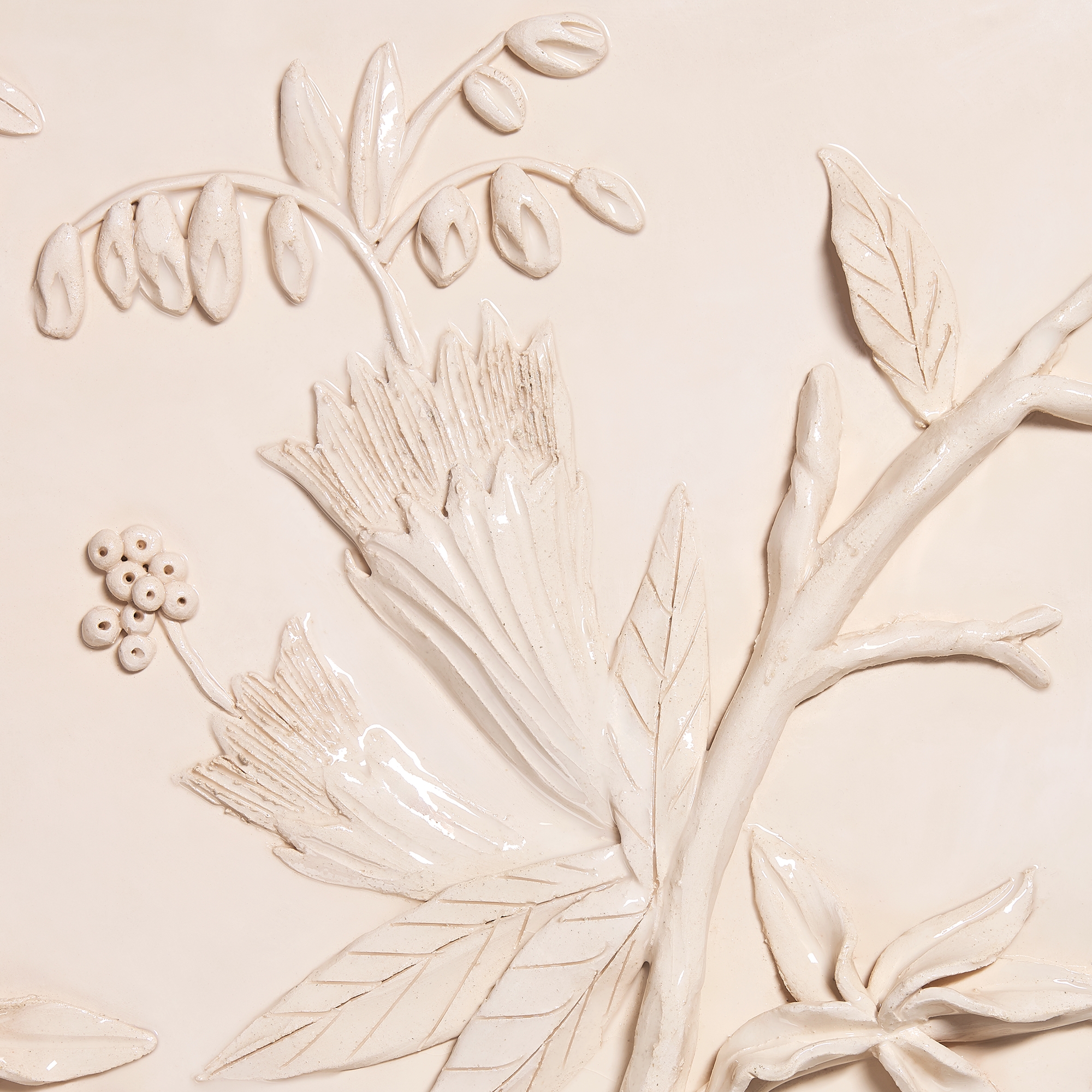 LIMITED EDITION Decorative Artwork Beige Ceramic with Bas-Relief Floral Motif E09