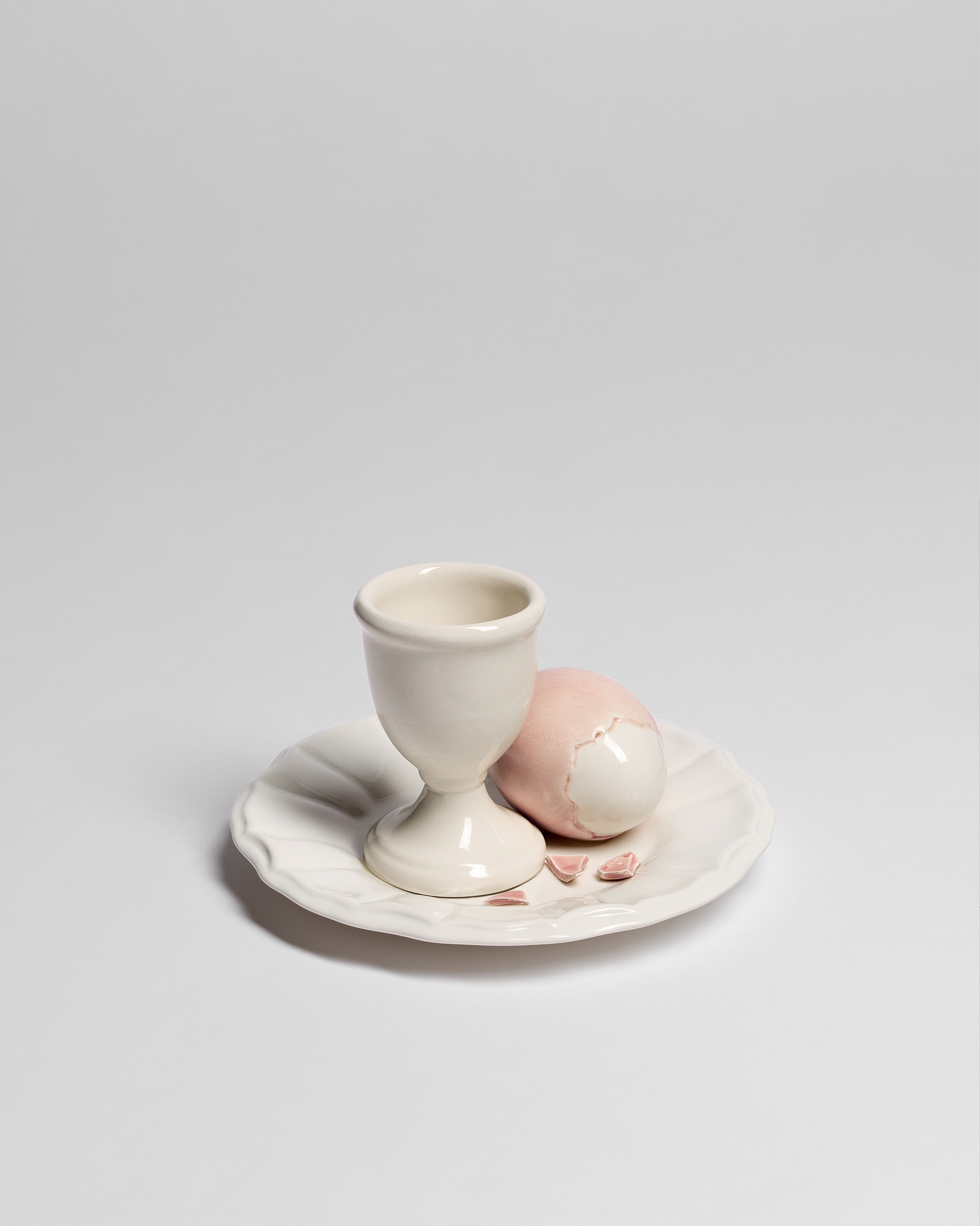 Decorative Egg Cup Ecru Ceramic with Boiled Egg Trompe-l'Oeil Motif E01