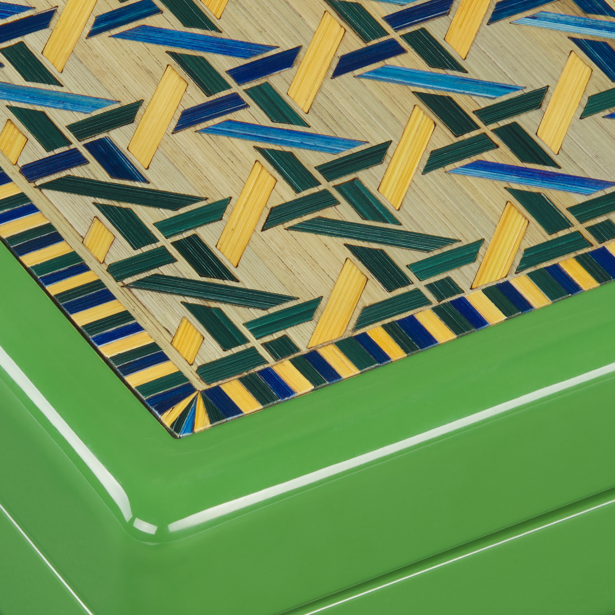 Small Jewelry Box Green Cannage Tartan Lacquered Wood and Straw Marquetry E09