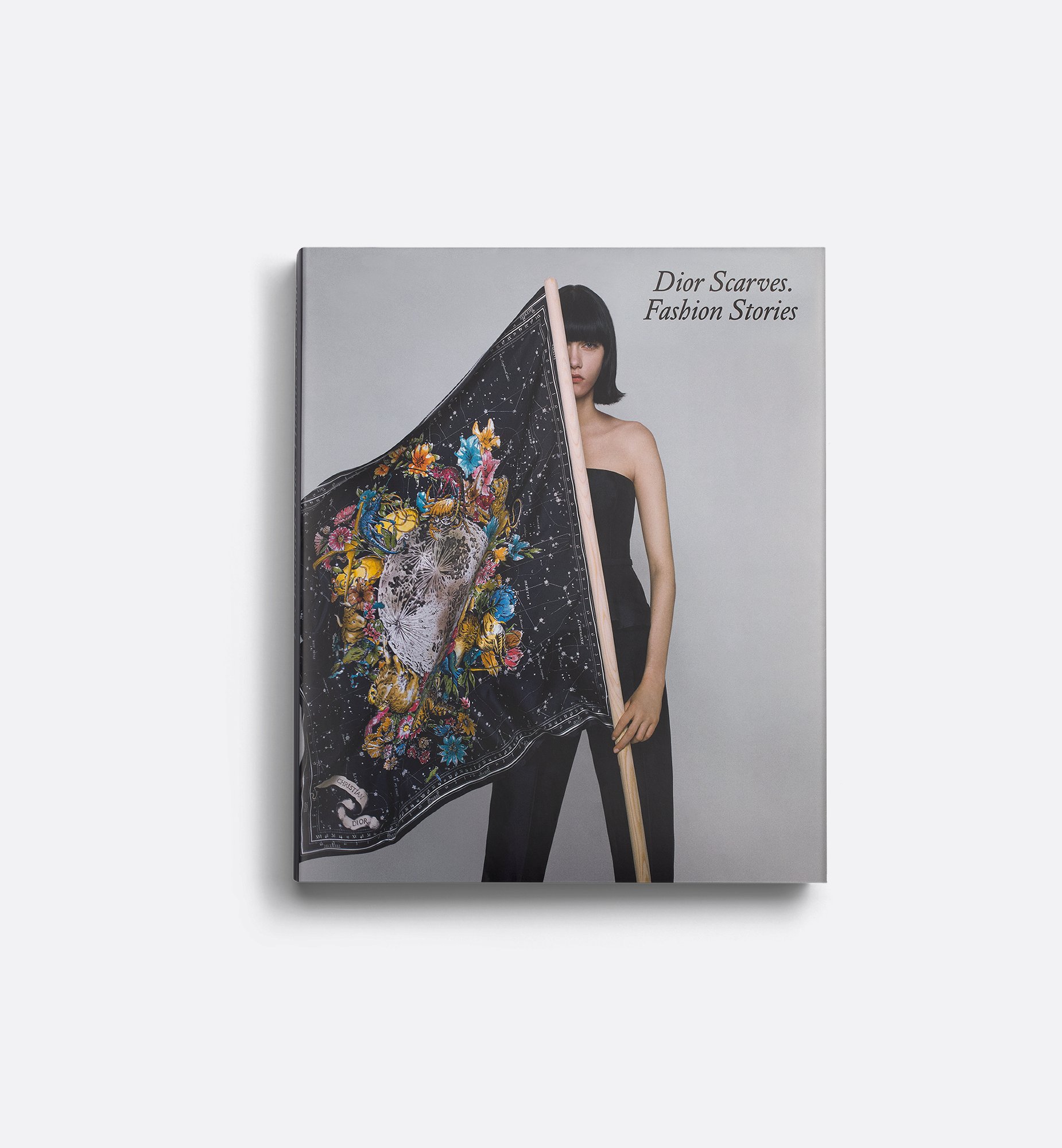 Book: Dior in Bloom English Version | DIOR Book: Dior in Bloom English Version | DIOR