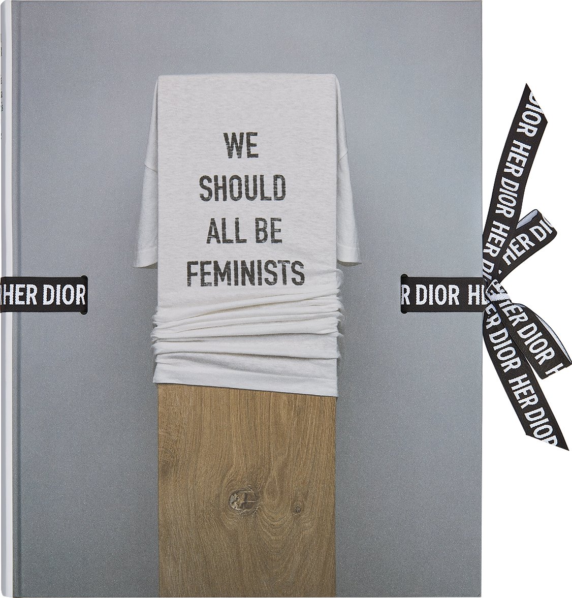 Boek: Her Dior, Maria Grazia Chiuri’s New Voice aria_woman_viewcode_e01