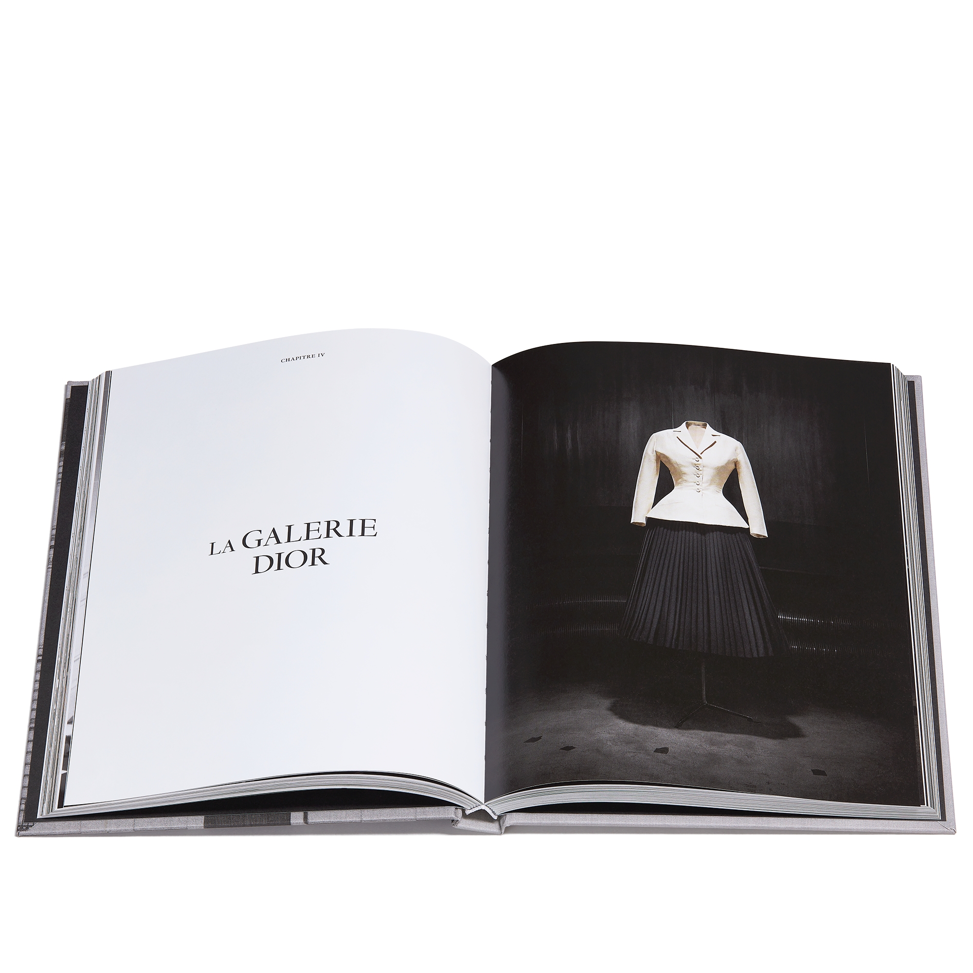 Livre : Dior, La Légende du 30 Avenue Montaigne Version française E09