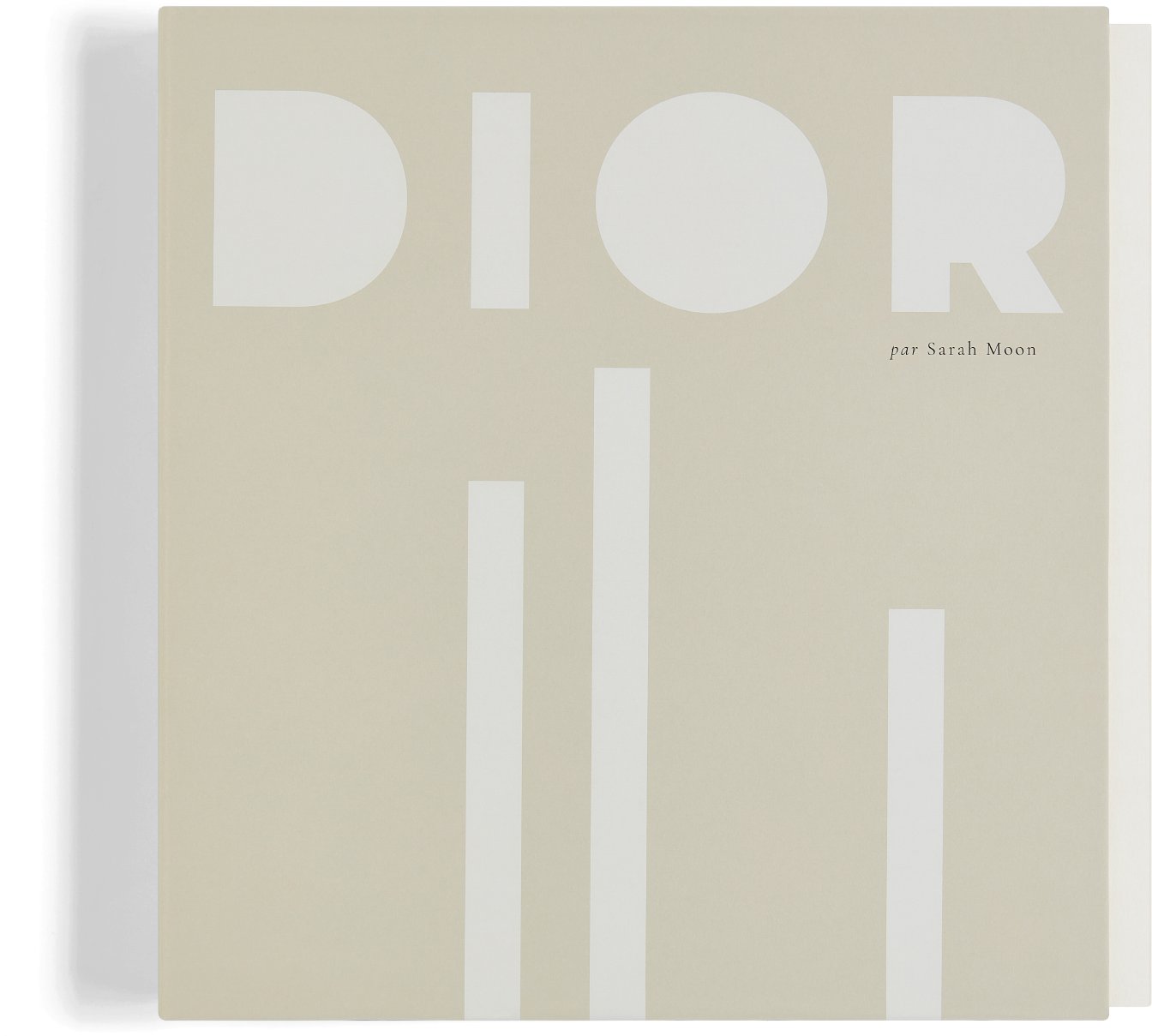 Boek: Dior par Sarah Moon aria_woman_viewcode_e01