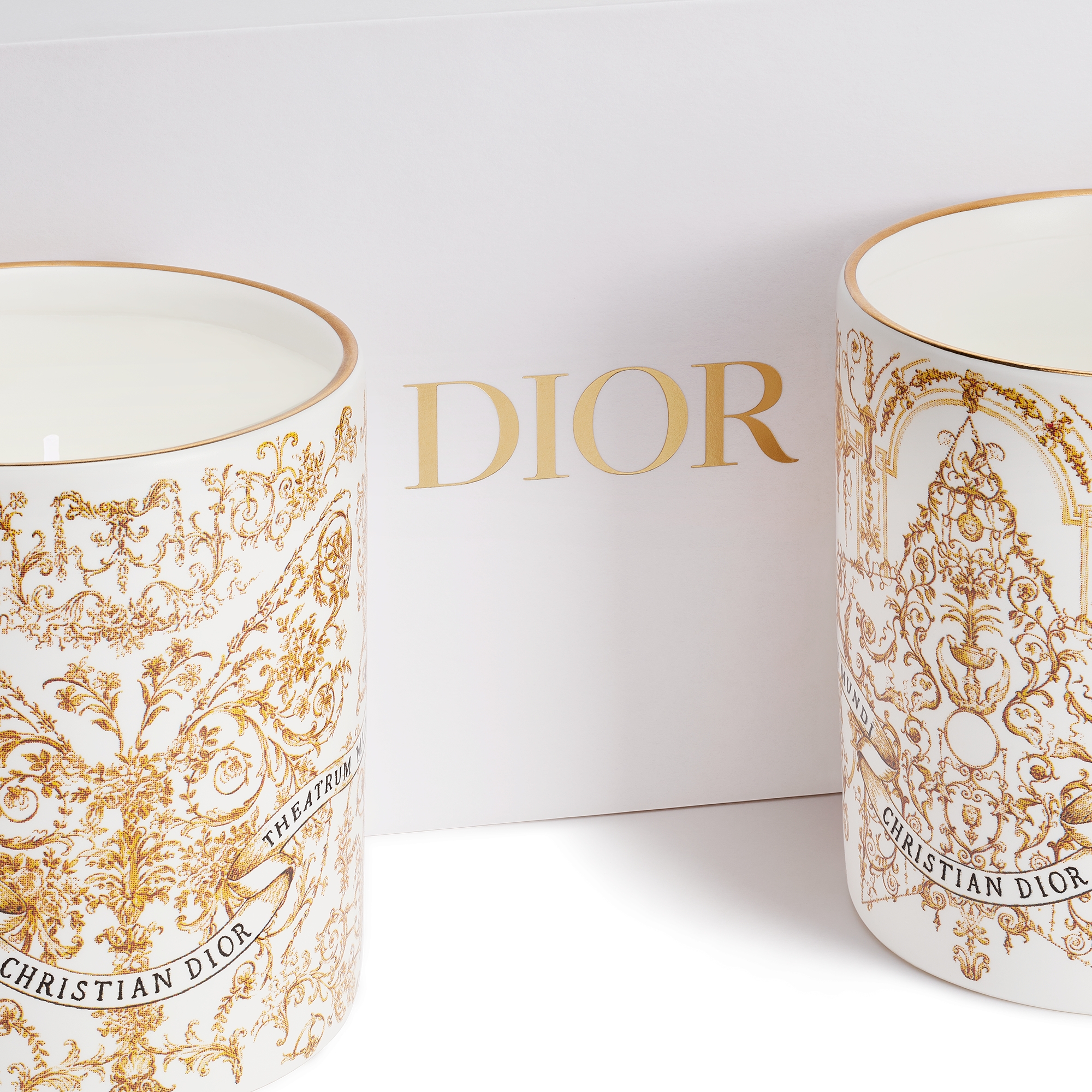 Set of Two Scented Mini Candles: Sapin Cyprès and Griotte Gingembre White Porcelain with Gold-Tone Dioresque Butterfly and Stella Motifs E09