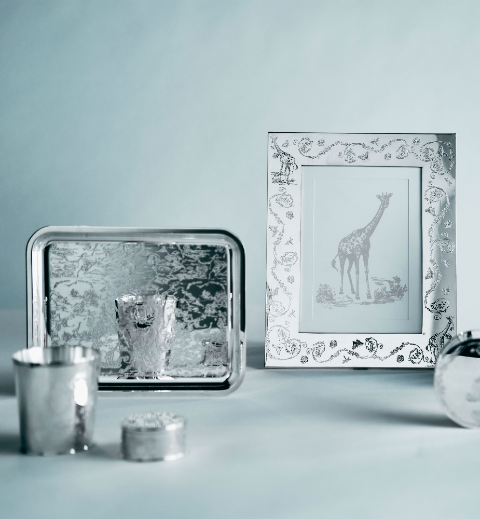 Engraved Tray Toile de Jouy Innocence Silver-Finish Metal E14