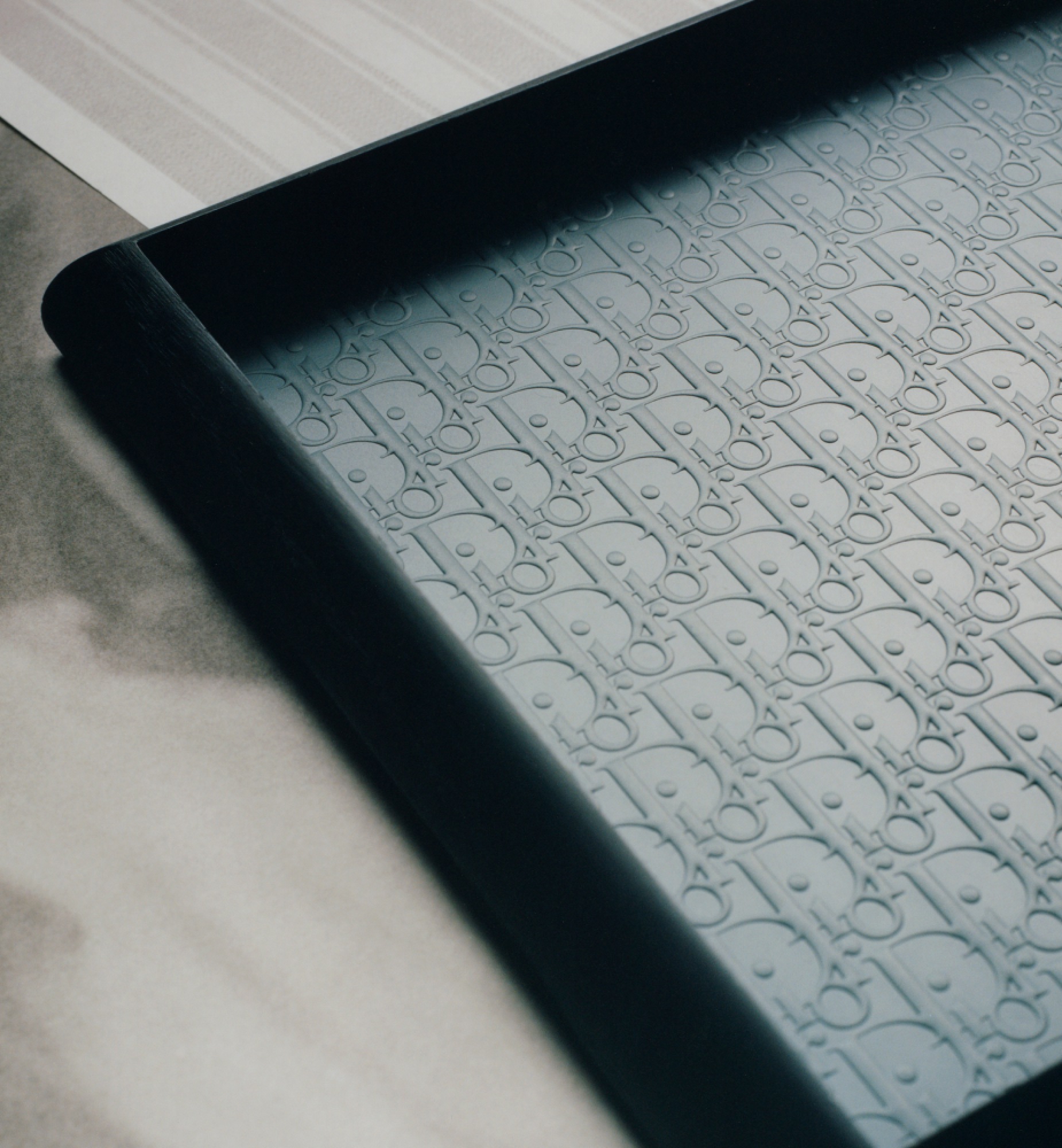 トレイ ディオール メゾン × ピエール・ヨヴァノヴィッチ E12