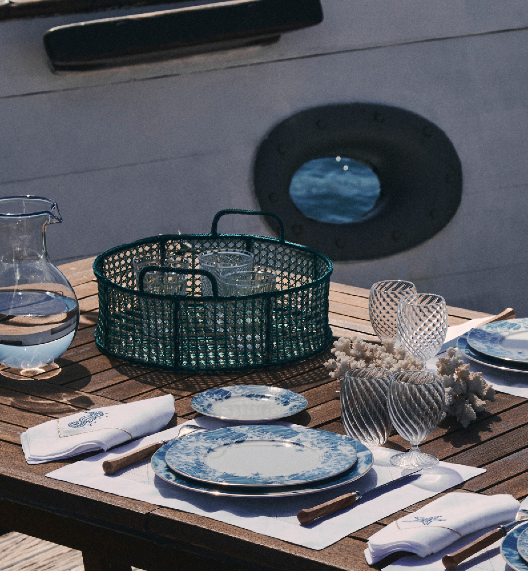 Round Tray La Vague, Blue Raffia | DIOR