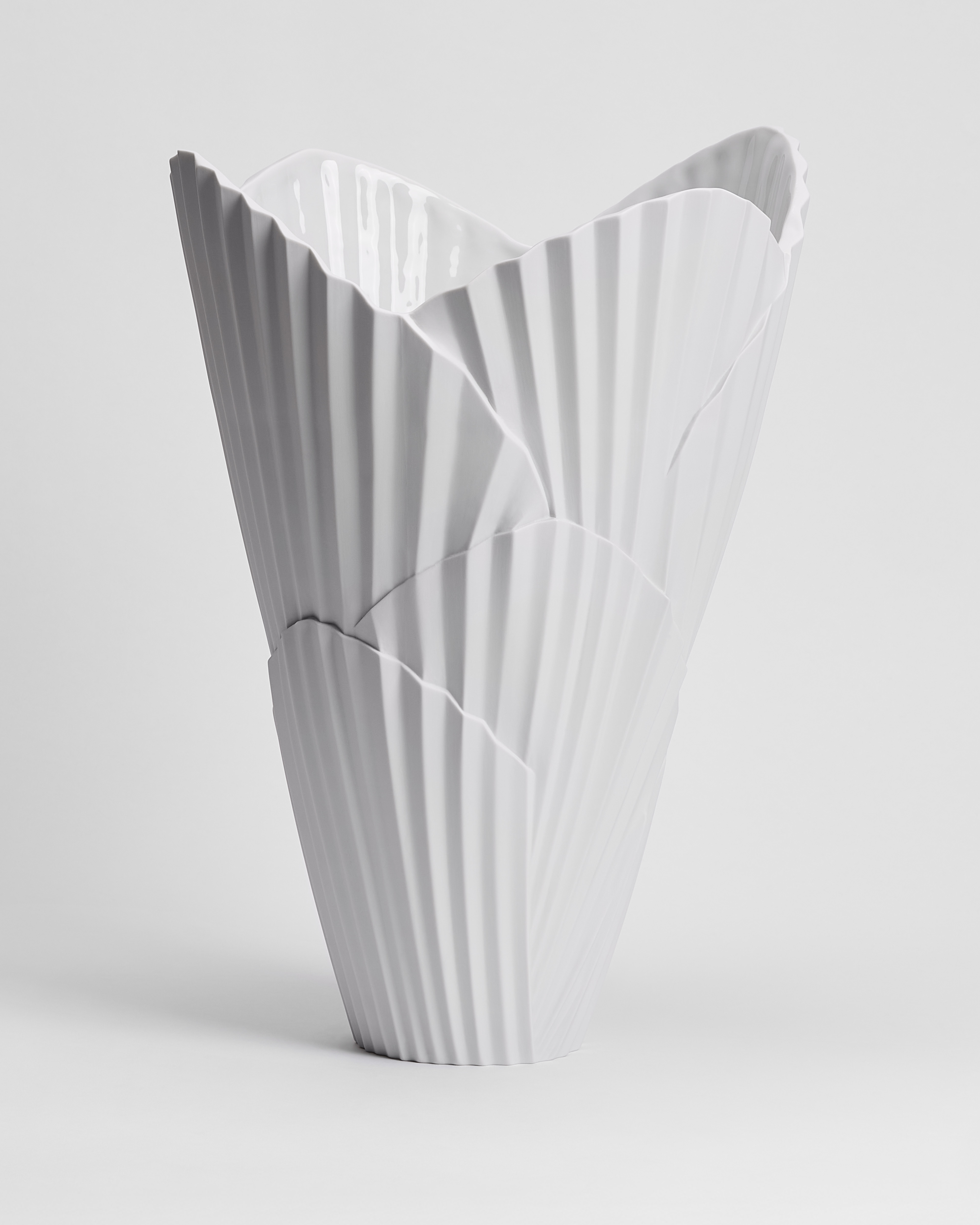 Plissé Vase Porzellan in Weiß E03