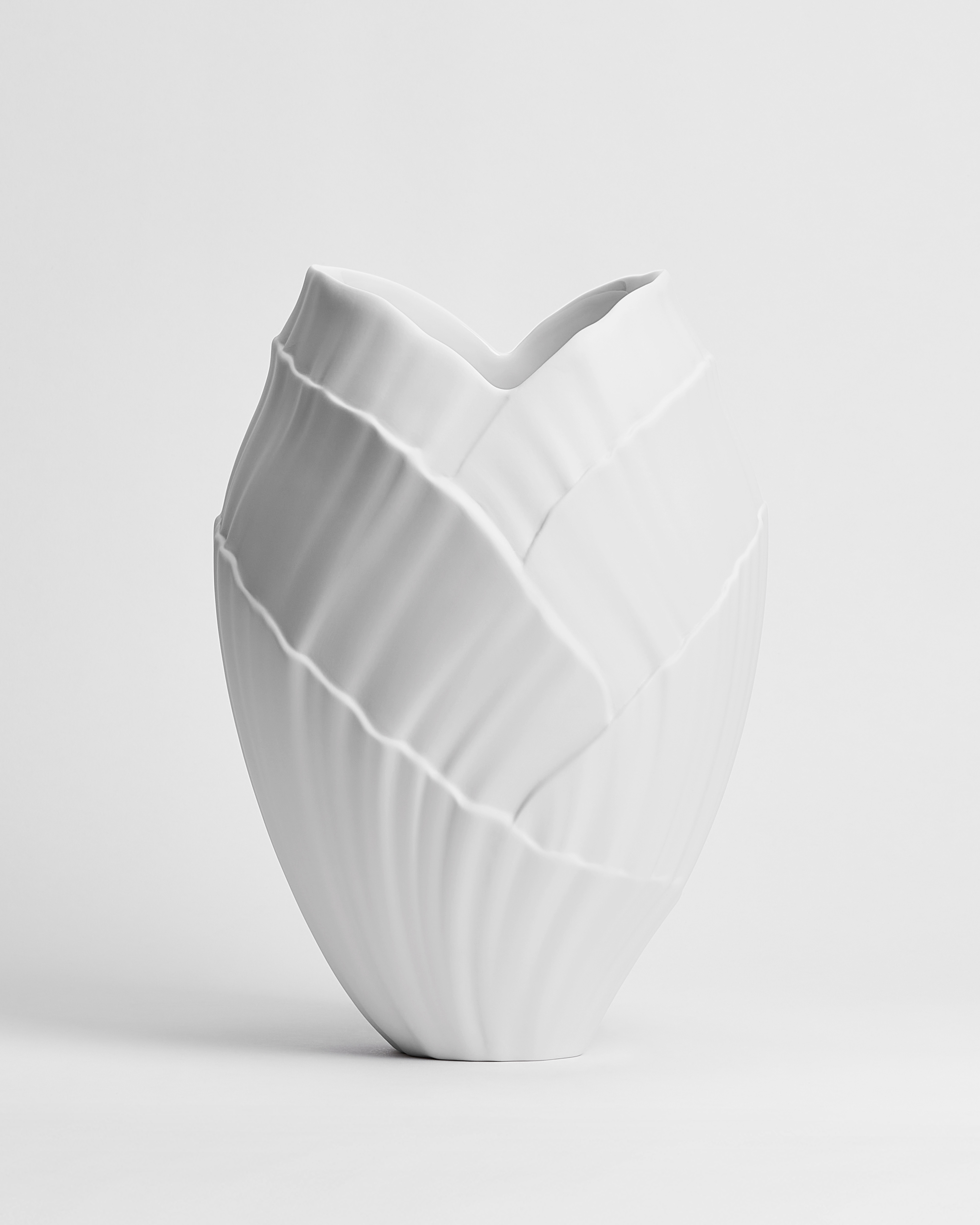 Tulipe Vase White Porcelain E01