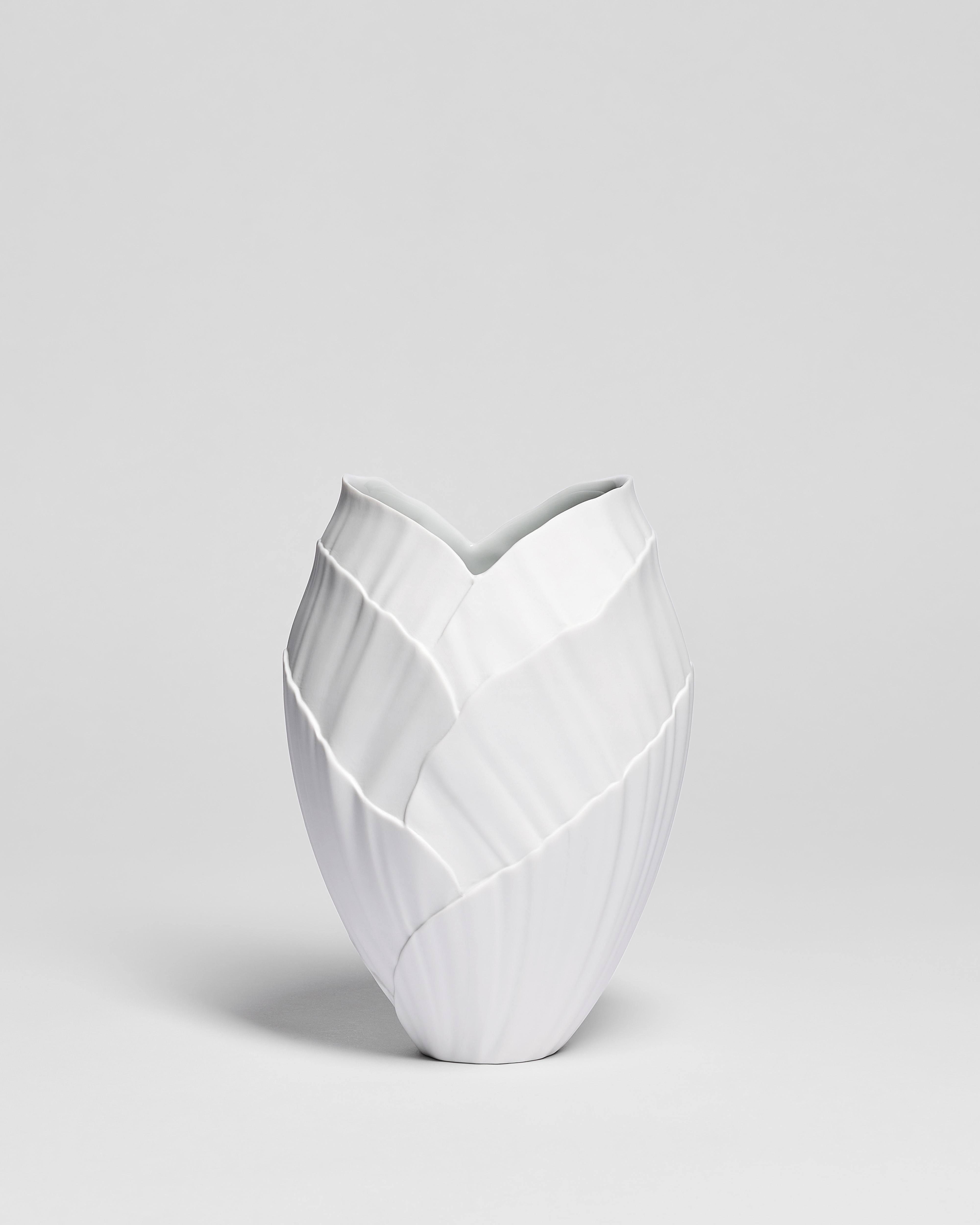 Kleine Tulipe Vase Porzellan in Weiß E01